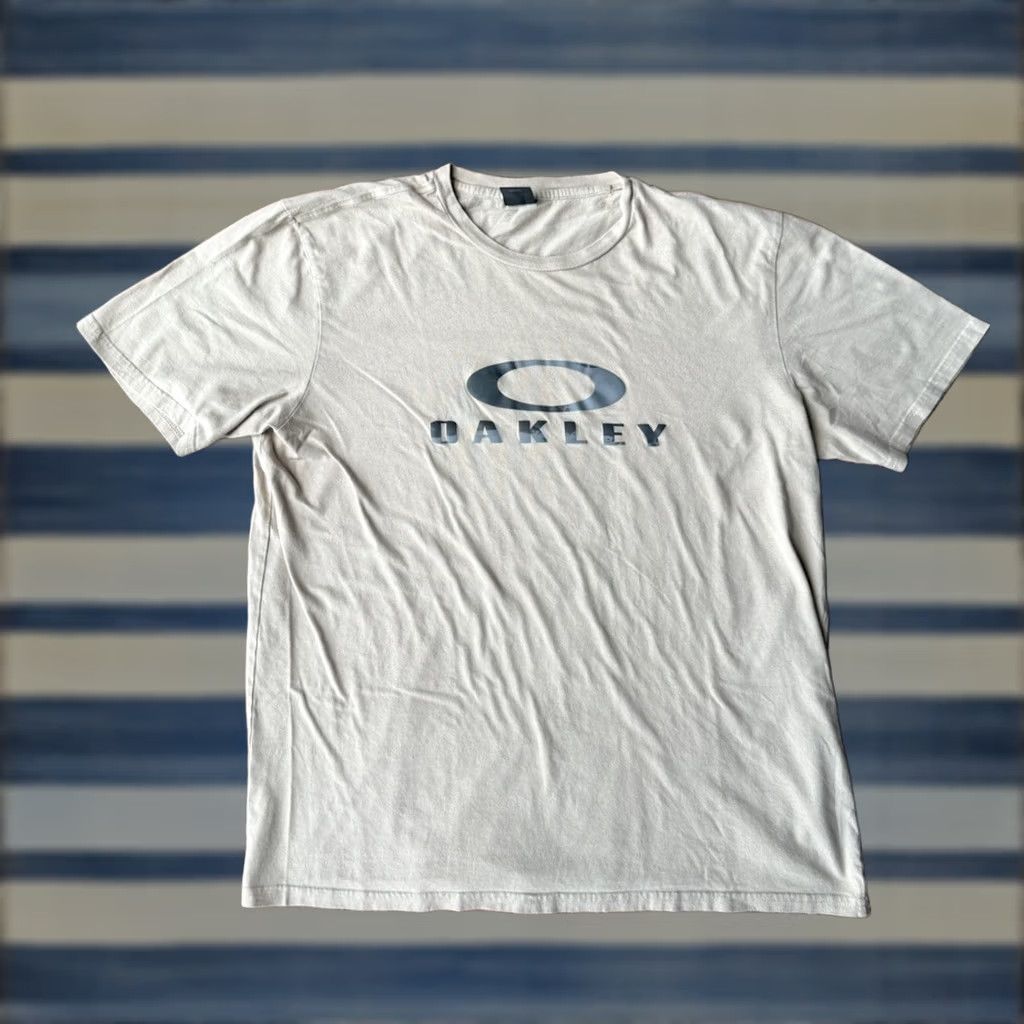 Oakley VINTAGE Oakley T-Shirt XL Beige Logo 80s 90s Skater Surf Men's Short Sleeve Crew Neck Size US XL / EU 56 / 4 - 1 Thumbnail