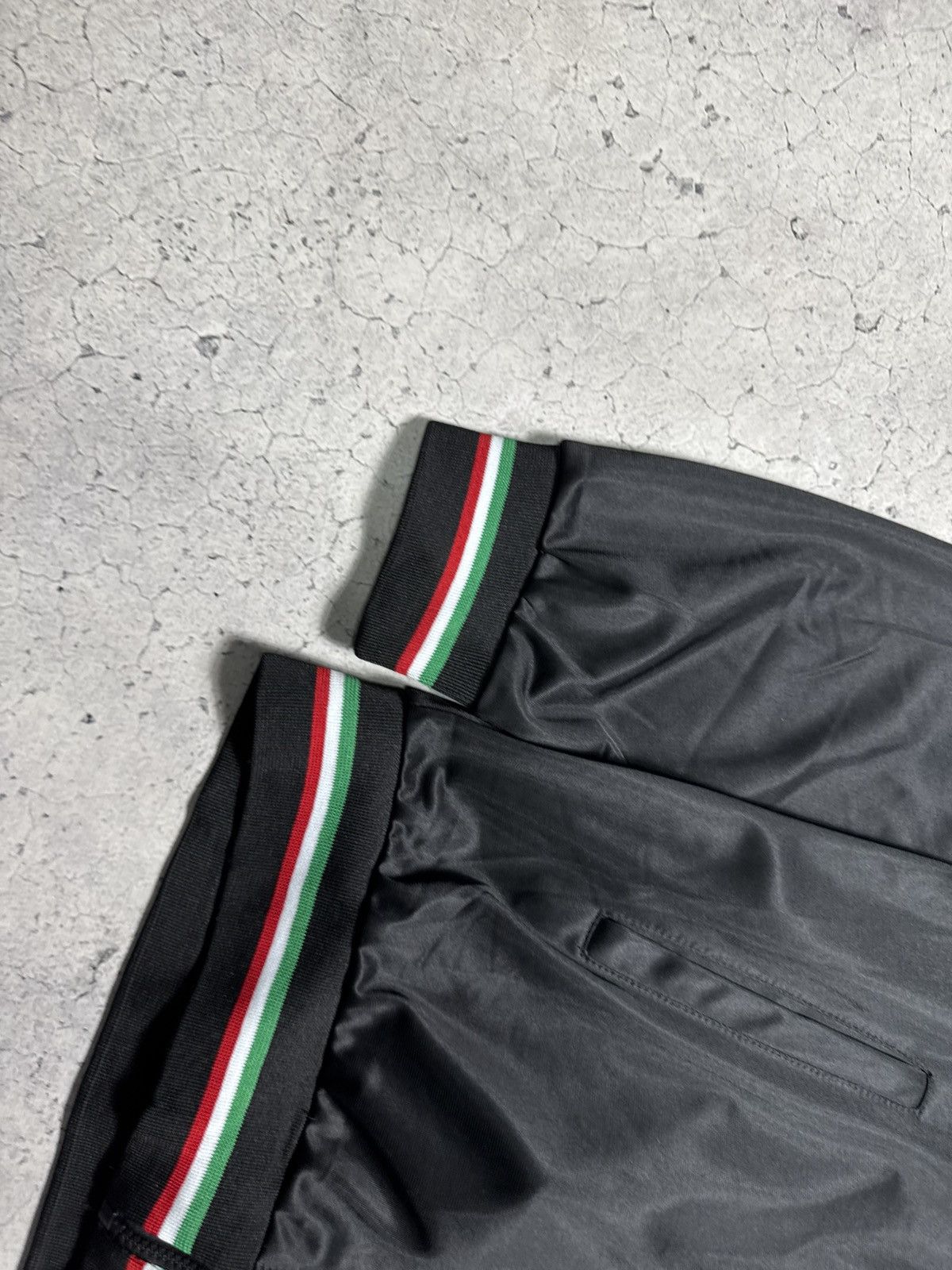 Vintage Italia Vintage Bomber Jacket Big Logo Size US L / EU 52-54 / 3 - 2 Thumbnail