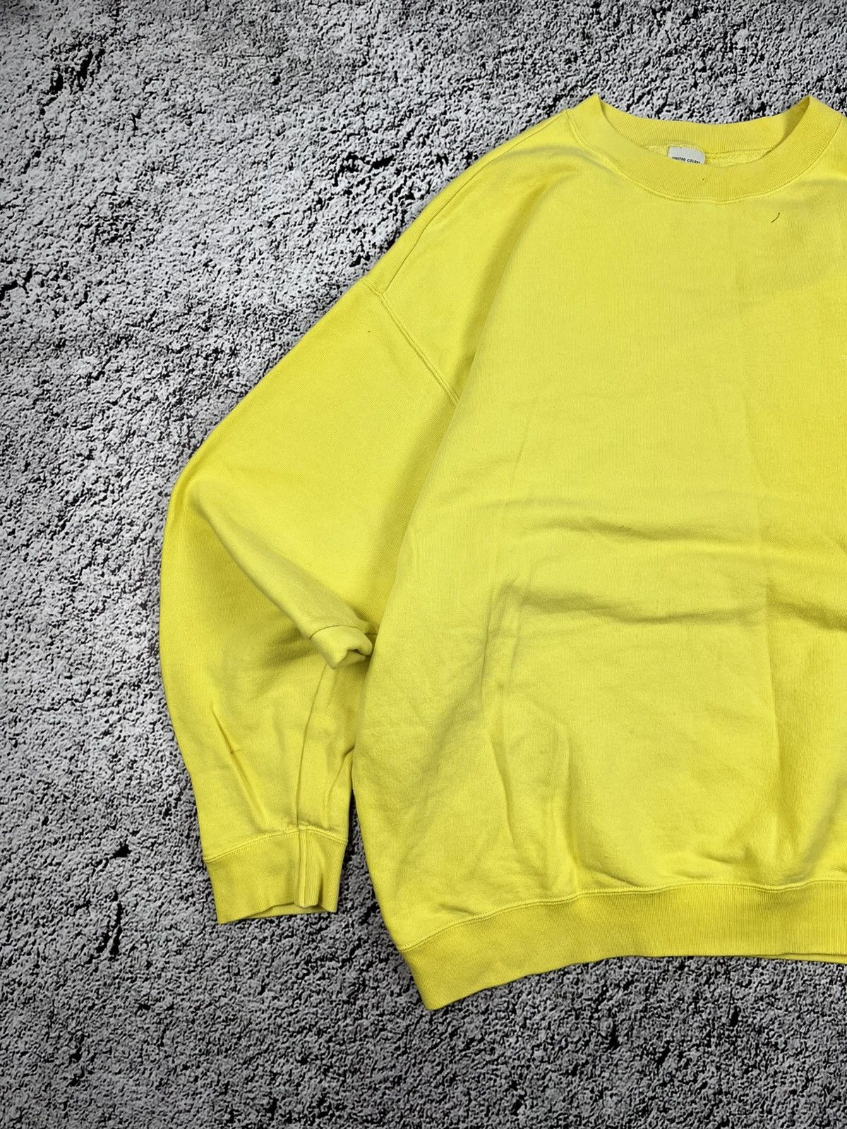 Vintage Vintage 90s United Colours Of Benetton logo sweater Size US XXL / EU 58 / 5 - 2 Thumbnail