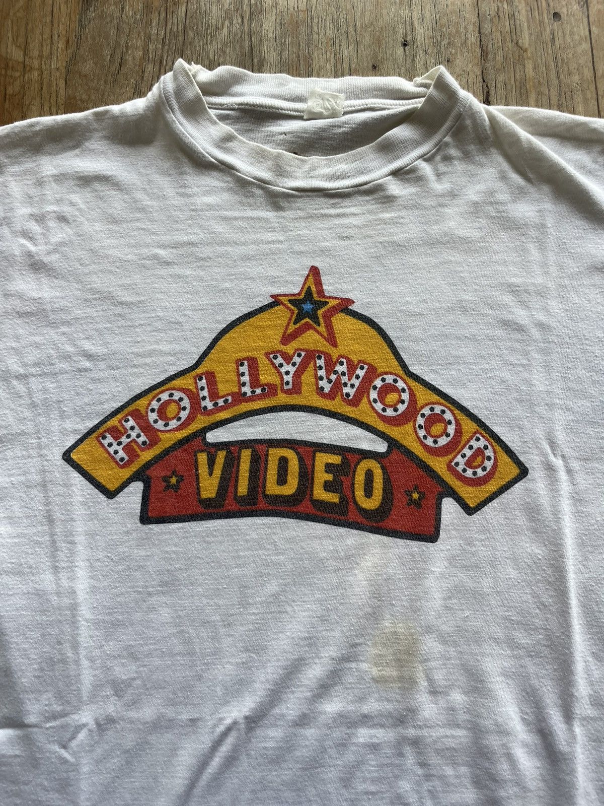 Vintage Vintage Hollywood Video Electric Blue ( eu ) Tshirt Size US S / EU 44-46 / 1 - 4 Thumbnail