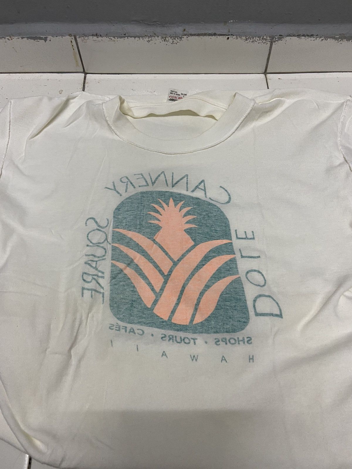 Vintage VINTAGE DOLE CANNERY SQUARE HAWAII TEE SHIRT Size US L / EU 52-54 / 3 - 7 Thumbnail