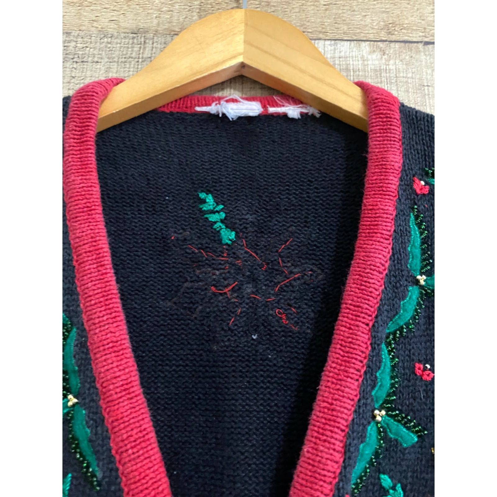 Vintage WOMEN'S VINTAGE CHRISTMAS VEST - Large See Measurements Beaded Embroidered Black Knit V-Neck Sleeveless Winter Size L Size L / US 10 / IT 46 - 2 Thumbnail