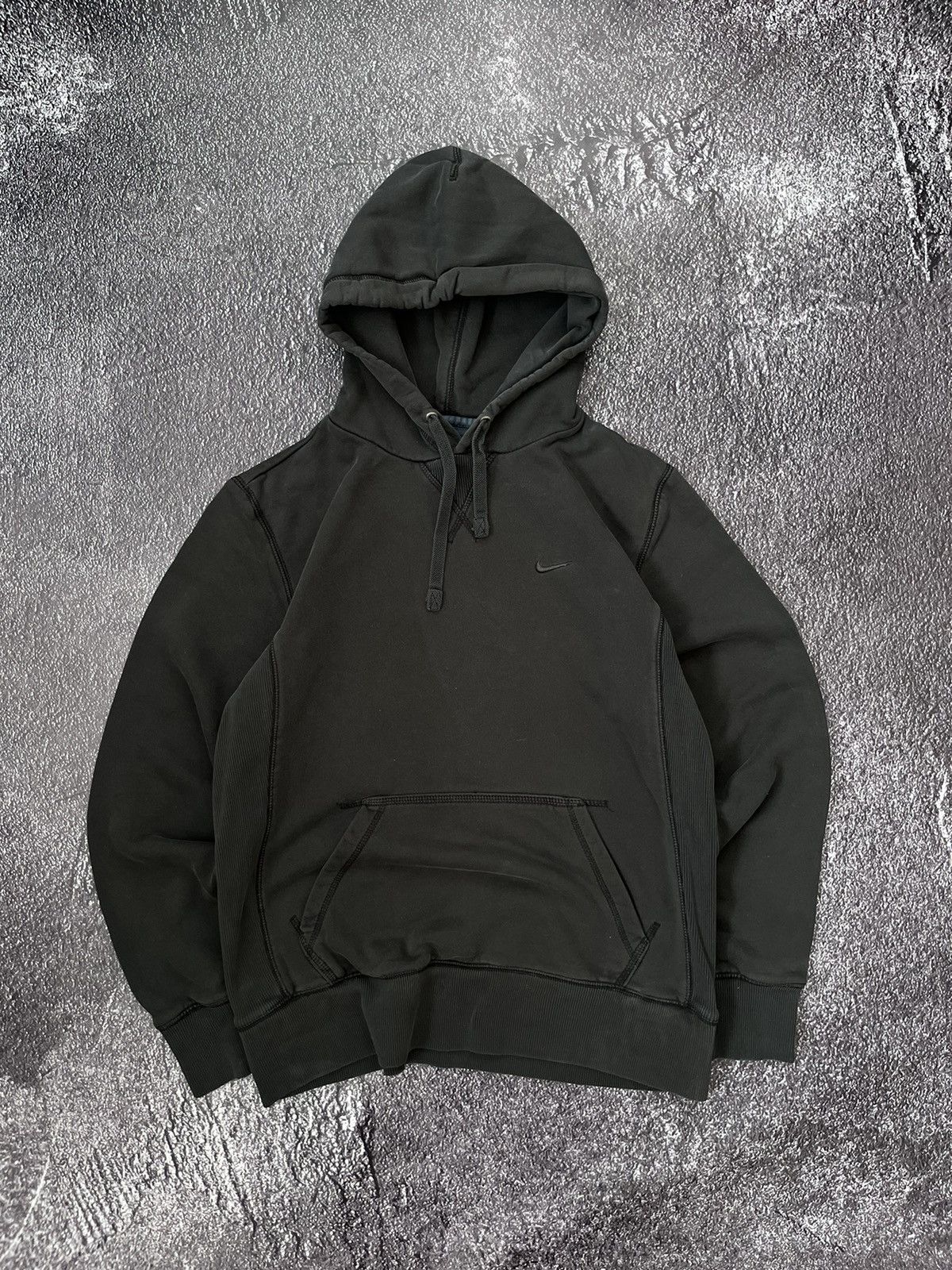 Nike Vintage Nike Y2K Full Black Faded Distressed Hoodie Size US M / EU 48-50 / 2 - 1 Thumbnail