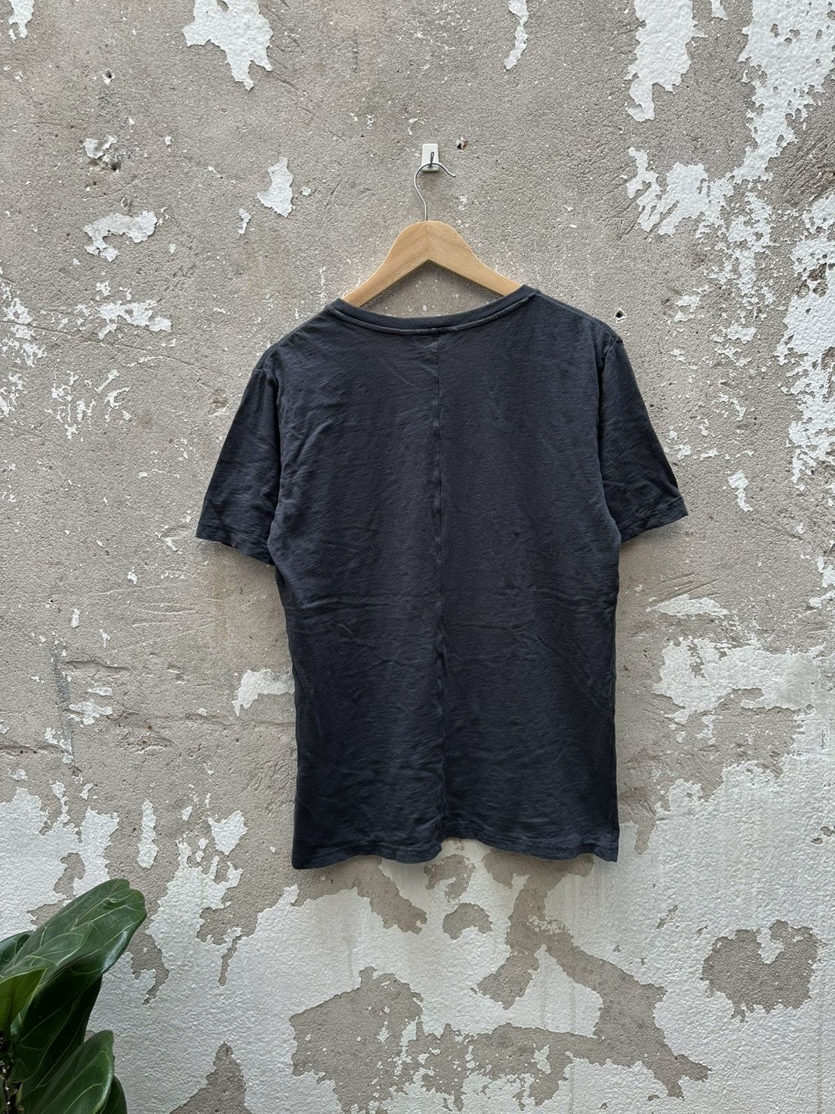 Undercover Authentic Uniqlo Undercover Seditionaries Tshirt Size US M / EU 48-50 / 2 - 2 Thumbnail