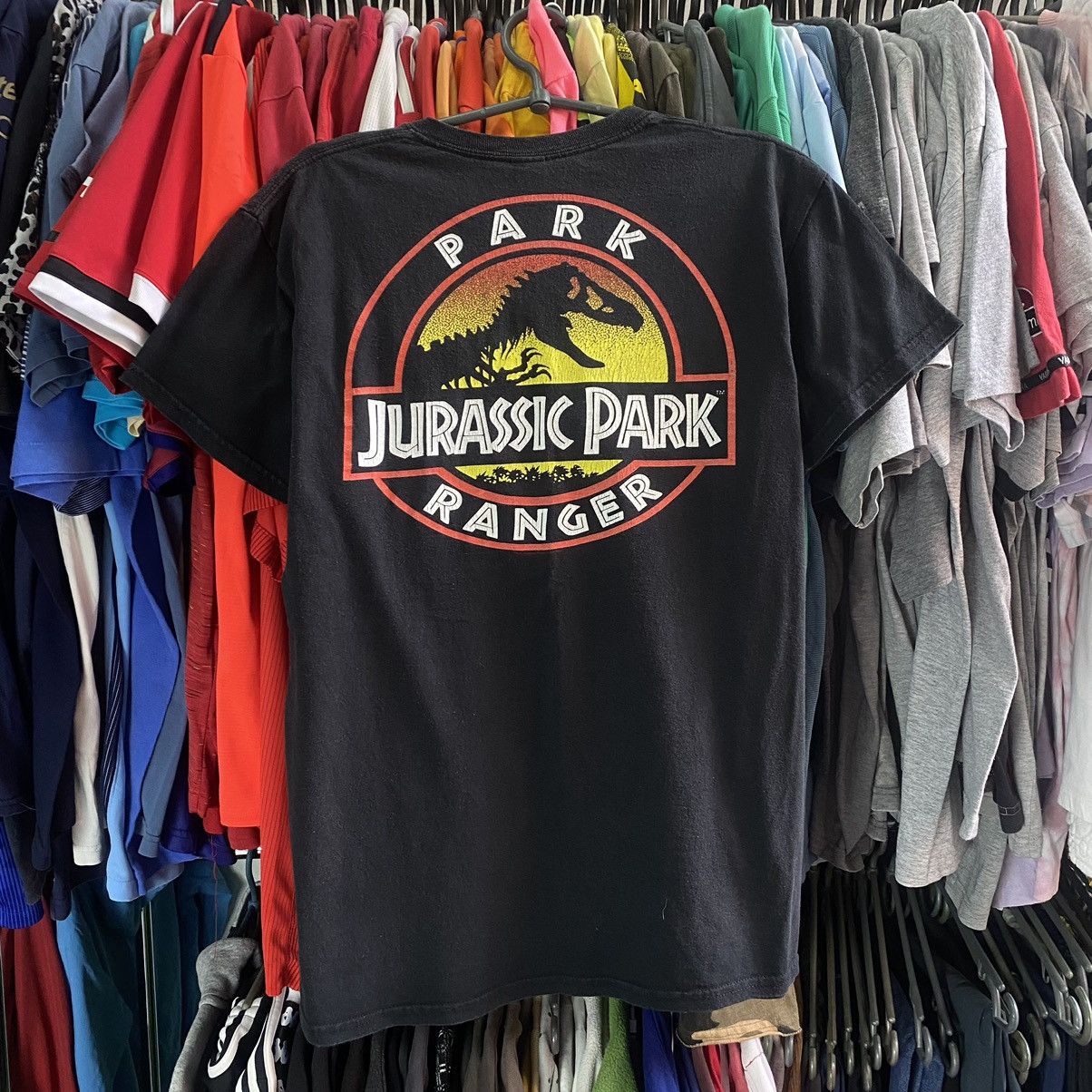 Vintage Vintage 90’s Jurassic Park Ranger Big logo movie tee Size US M / EU 48-50 / 2 - 1 Thumbnail