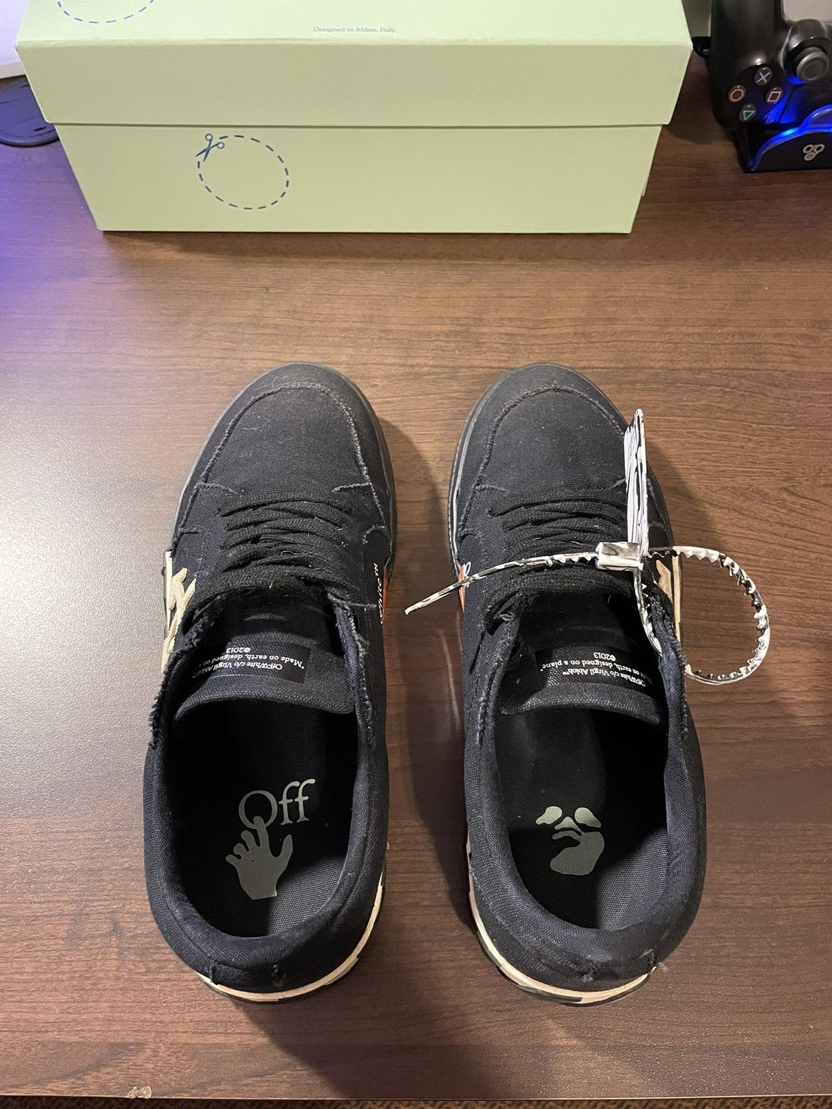 Off-White Off-White Vulc Low Black/White Size US 10 / EU 43 - 4 Thumbnail