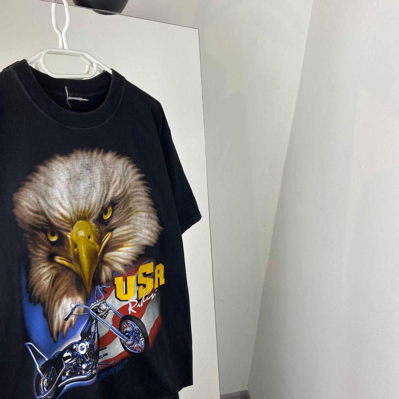 Vintage Vintage American Eagle Truckers USA Label 3d Logo T-Shirt Size US L / EU 52-54 / 3 - 2 Thumbnail