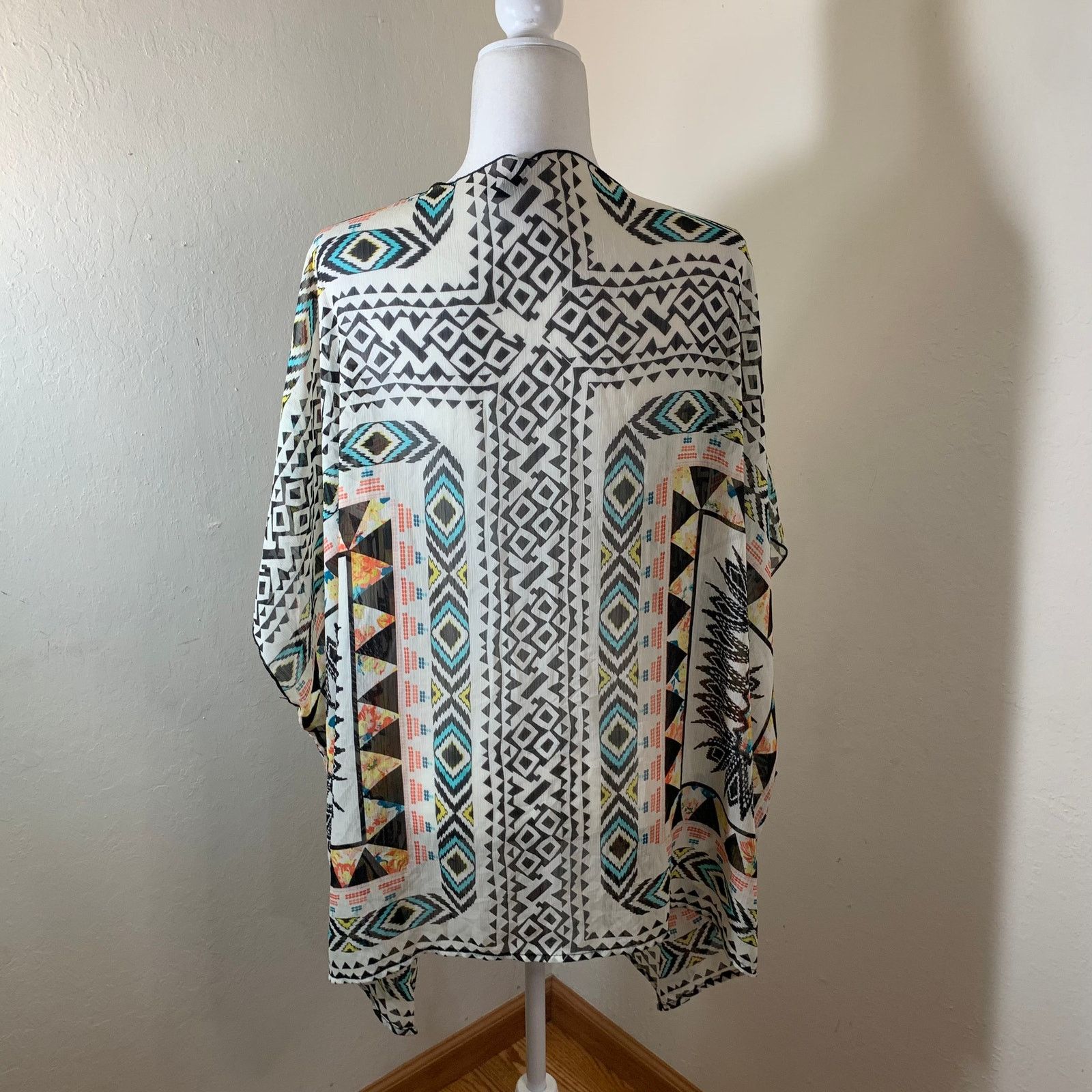 Other Cute women’s wraps Size M Size US XXL / EU 58 / 5 - 2 Thumbnail