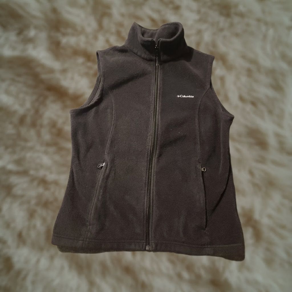 Vintage Columbia Vest Men's Large Black Full Zip Stand-Up Collar Pockets Fleece Outer Shell Polyester Regular Fit Size US L / EU 52-54 / 3 - 1 Thumbnail