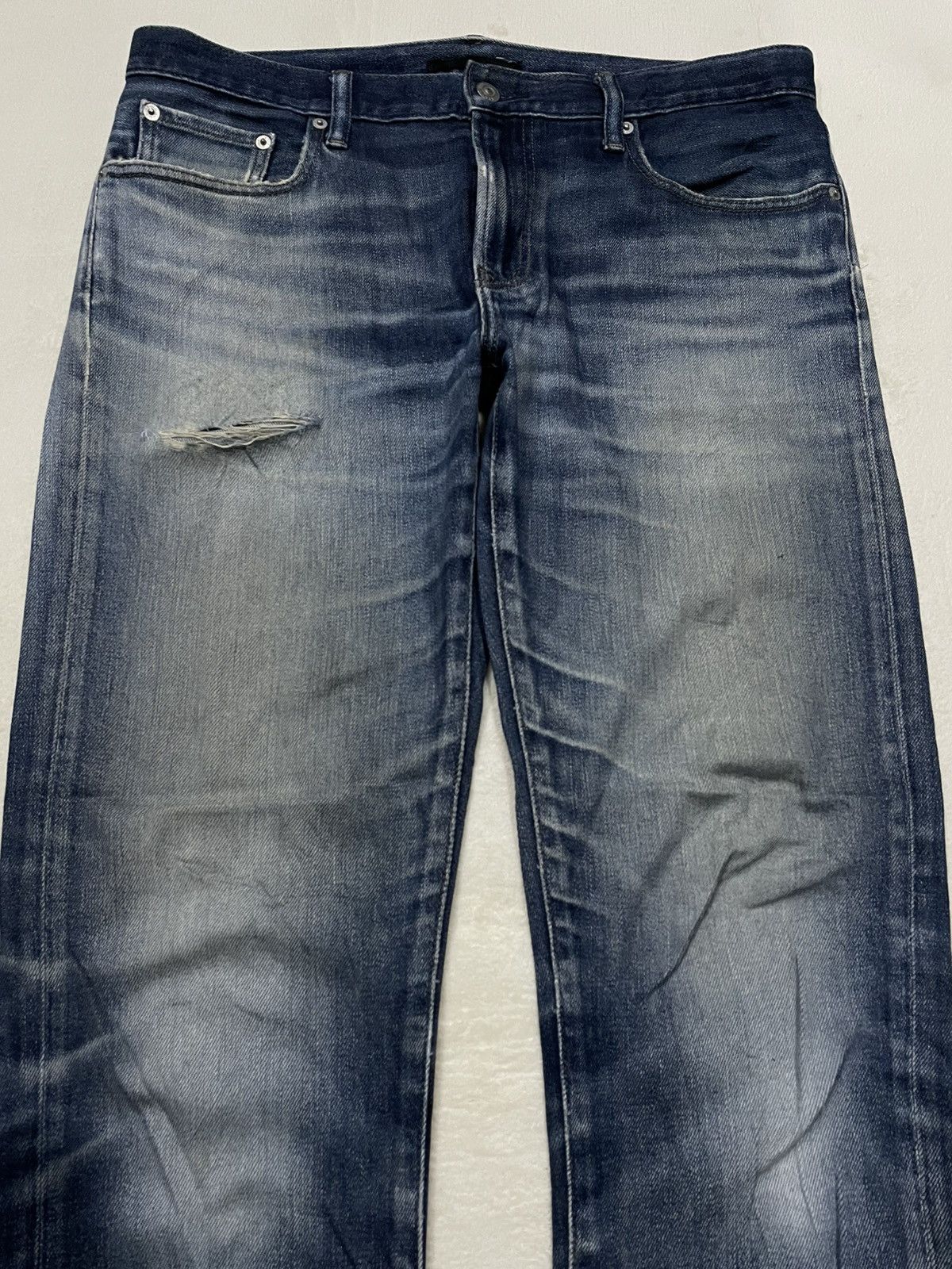 Uniqlo Vintage Uniqlo distressed faded dark blue jeans Size US 36 / EU 52 - 2 Thumbnail