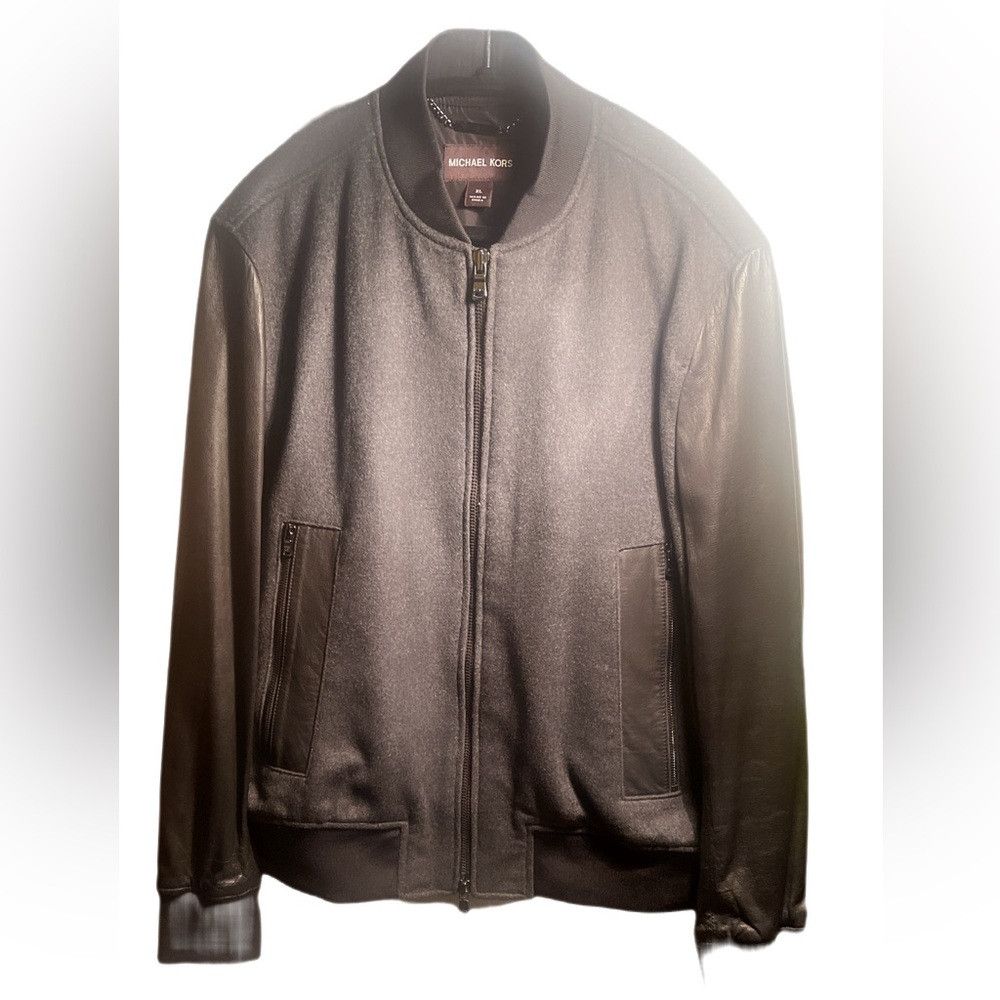 Michael Kors Michael Kors grey/black full zipper 2 pcket long jacket Size US XL / EU 56 / 4 - 2 Thumbnail