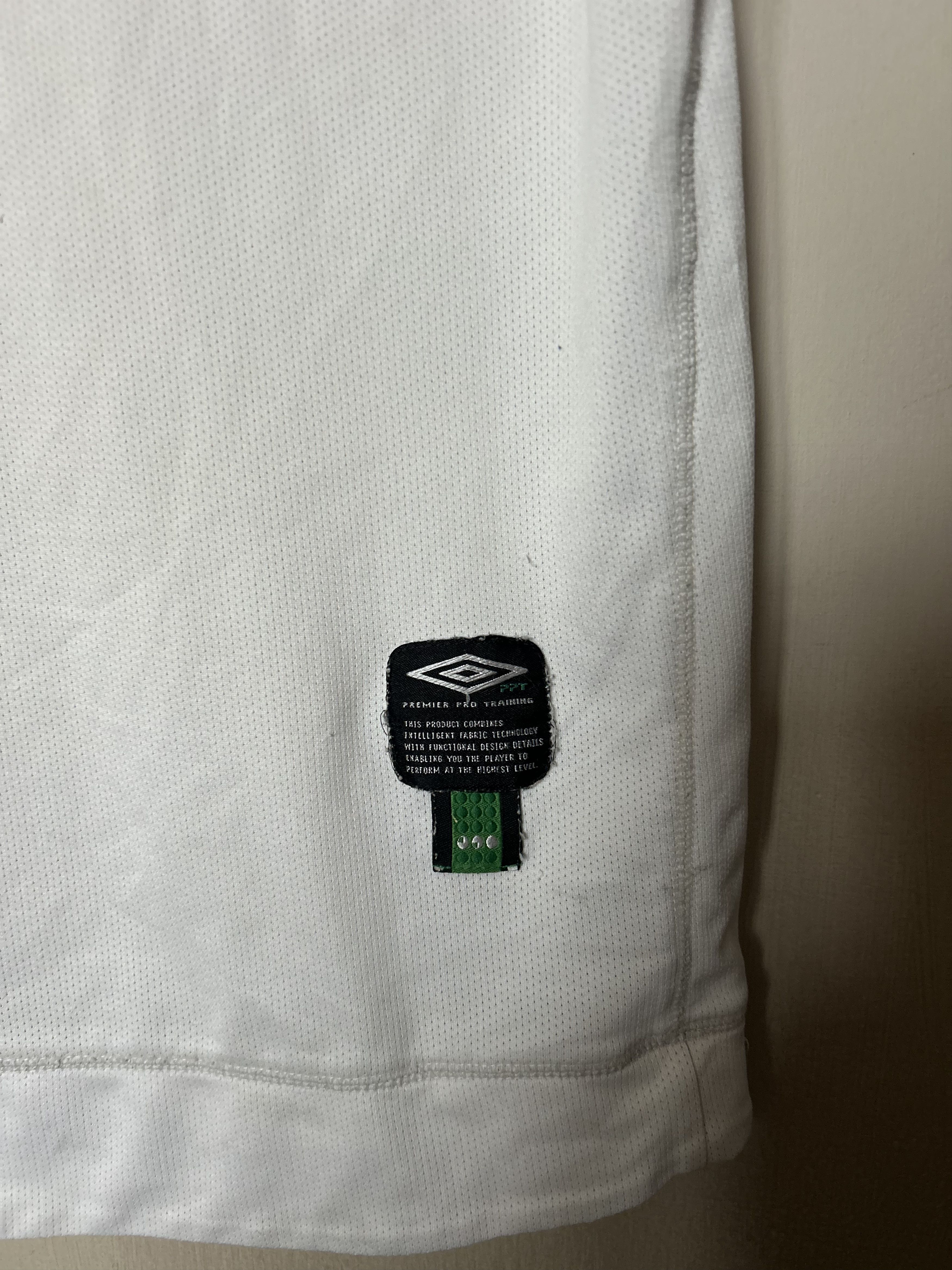 Umbro Vintage IRELAND - 2001 - 2002 - S - Umbro - UNIQUE Size US S / EU 44-46 / 1 - 4 Thumbnail