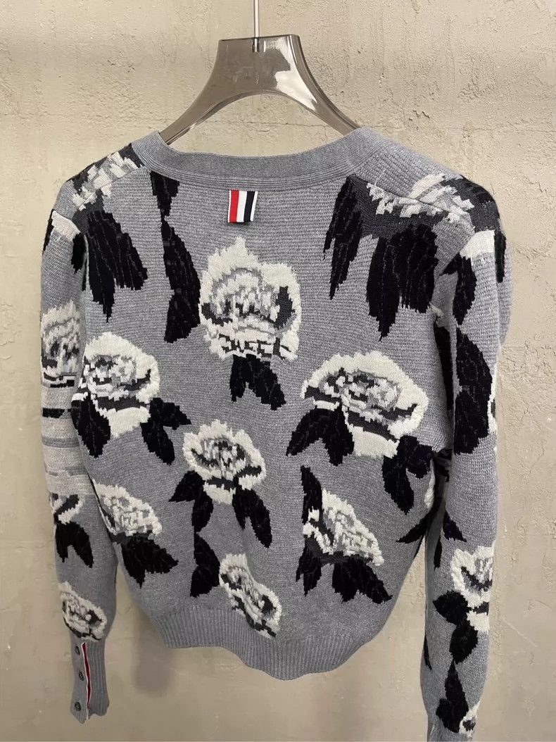 Thom Browne Thom browne Smog blue full-print floral wool cardigan jacke Size XS / US 0-2 / IT 36-38 - 4 Thumbnail