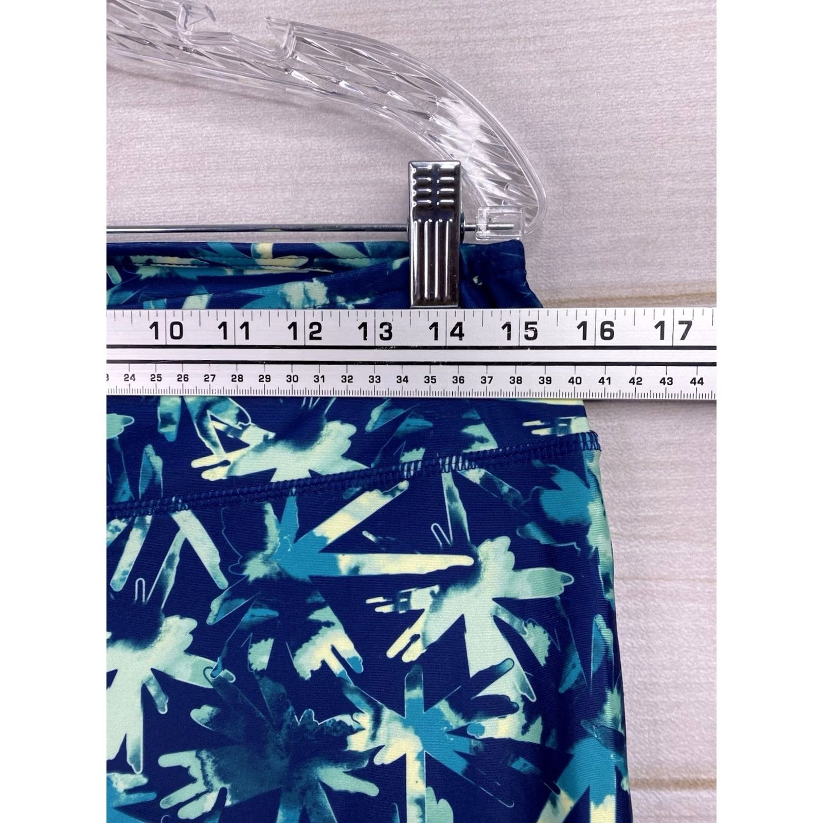 Skin UV Skinz Blue Capris Bottom Womens M UPF 50+ Floral Beach Size 32" / US 10 / IT 46 - 4 Thumbnail