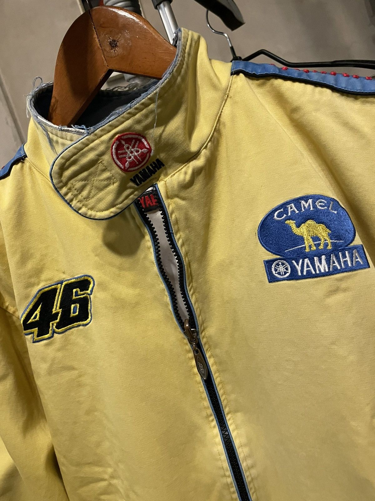 Camel × Vintage × Yamaha Vintage YAMAHA CAMEL rossi 46 racing jacket size L Size US L / EU 52-54 / 3 - 4 Thumbnail