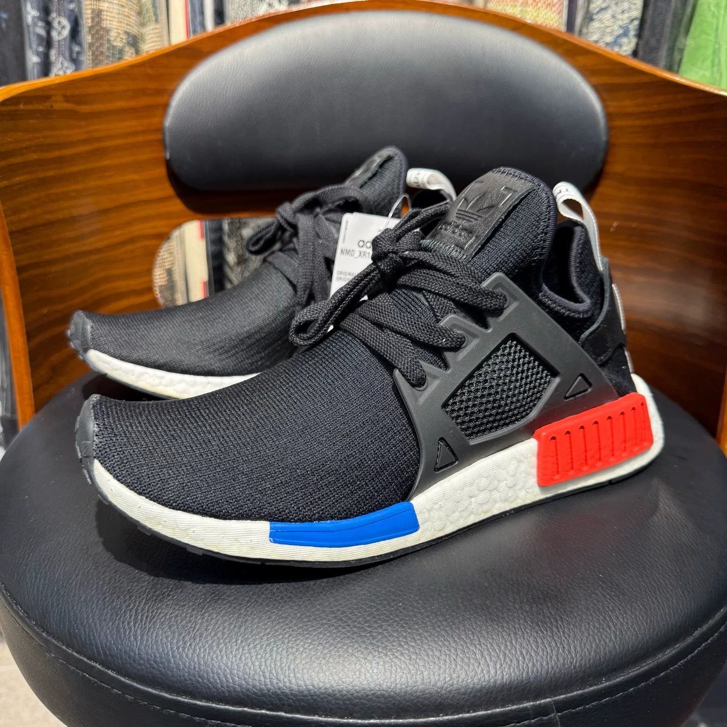 Adidas Adidas Black Lowtop Sneakers 42 Men Size US 9 / EU 42 - 1 Thumbnail