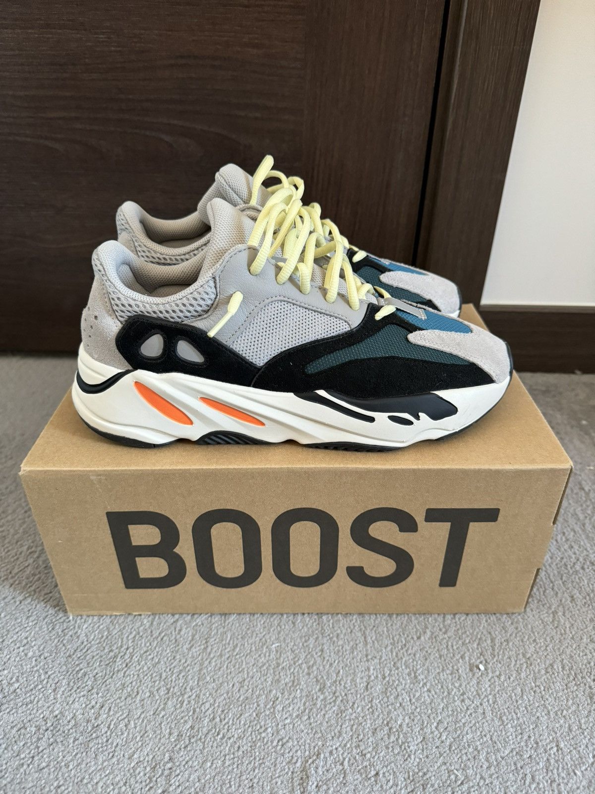 Grailed yeezy 700 clearance