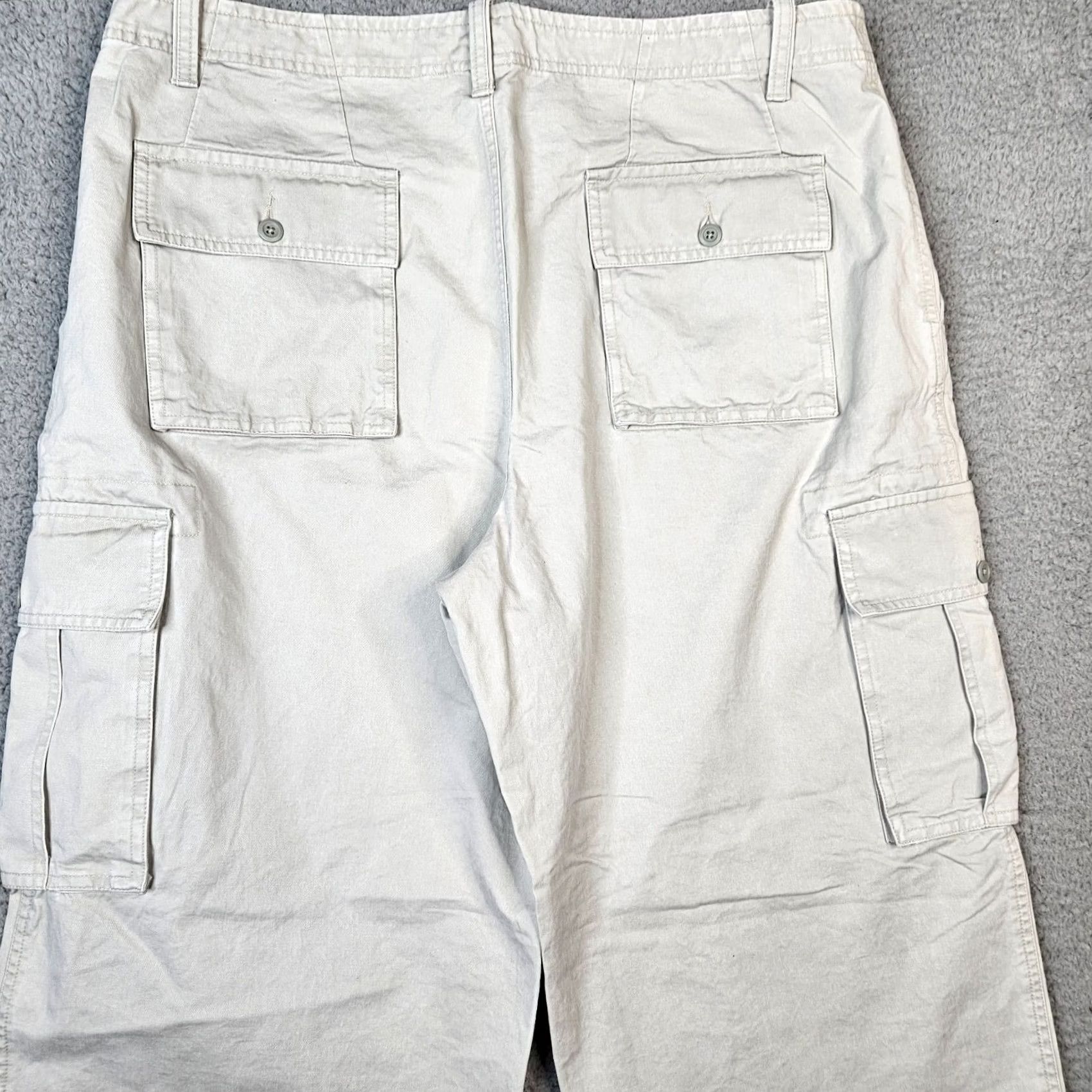 Gap VINTAGE GAP STANDARD Cargo Canvas Pants Size 38/30 Men Beige Regular Straight Cargo Pocket Front Flat Front Buttonless? No - keep original: Button Size US 38 / EU 54 - 2 Thumbnail