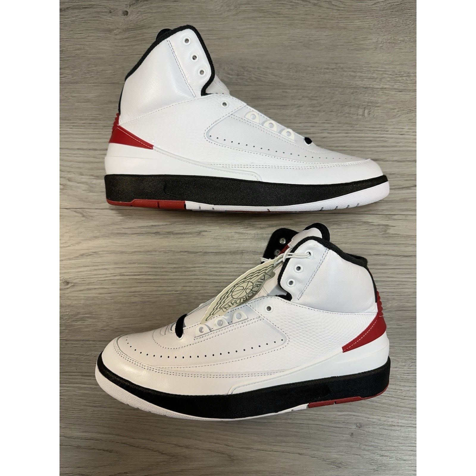 Jordan Brand Air Jordan 2 Retro Chicago W 2022 - Size 10.5w/9m Size US 10.5 / IT 40.5 - 2 Thumbnail