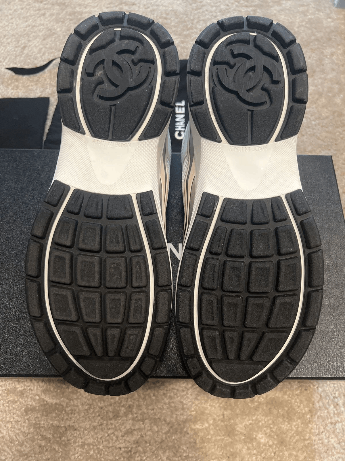 Chanel Chanel Sneaker IvoryWhiteSilver Size US 10 / EU 43 - 10 Thumbnail