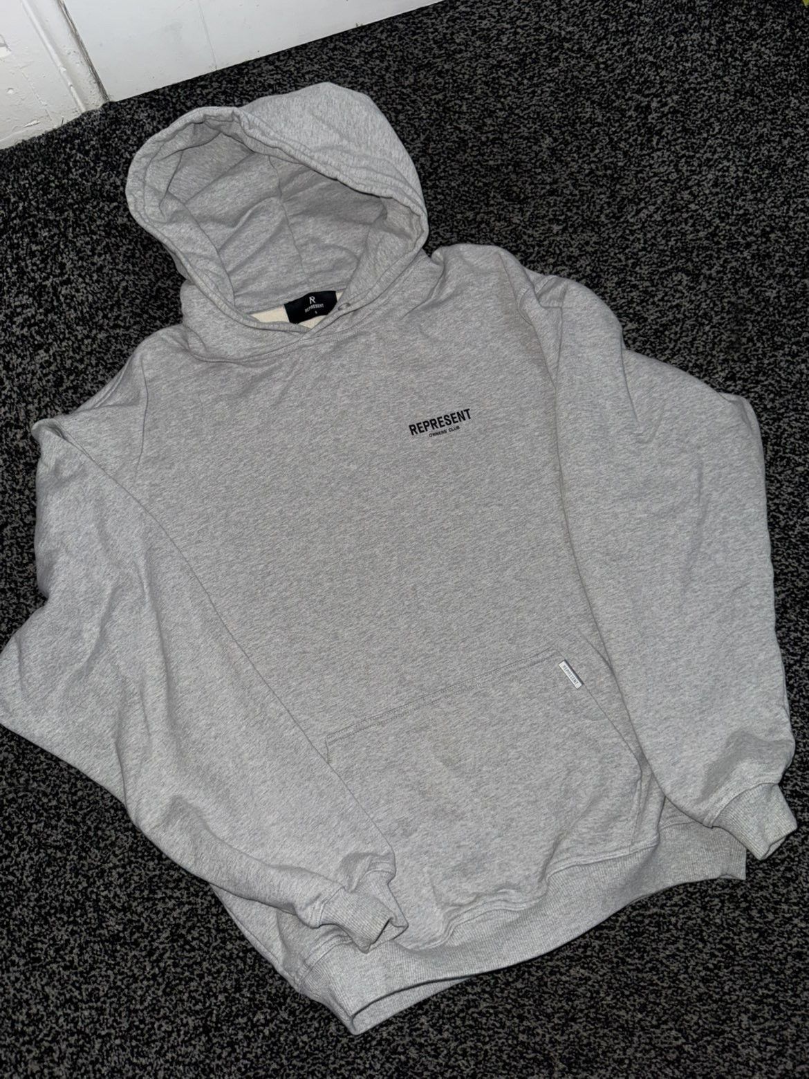 REPRESENT Owners Club Hoodie