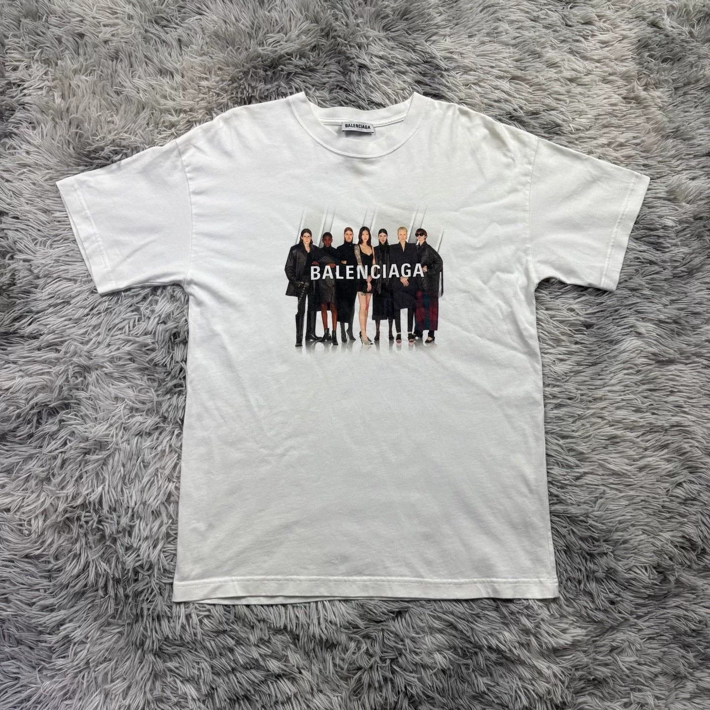 Balenciaga Balenciaga T-Shirt Casual Short Sleeve Size US M / EU 48-50 / 2 - 1 Thumbnail