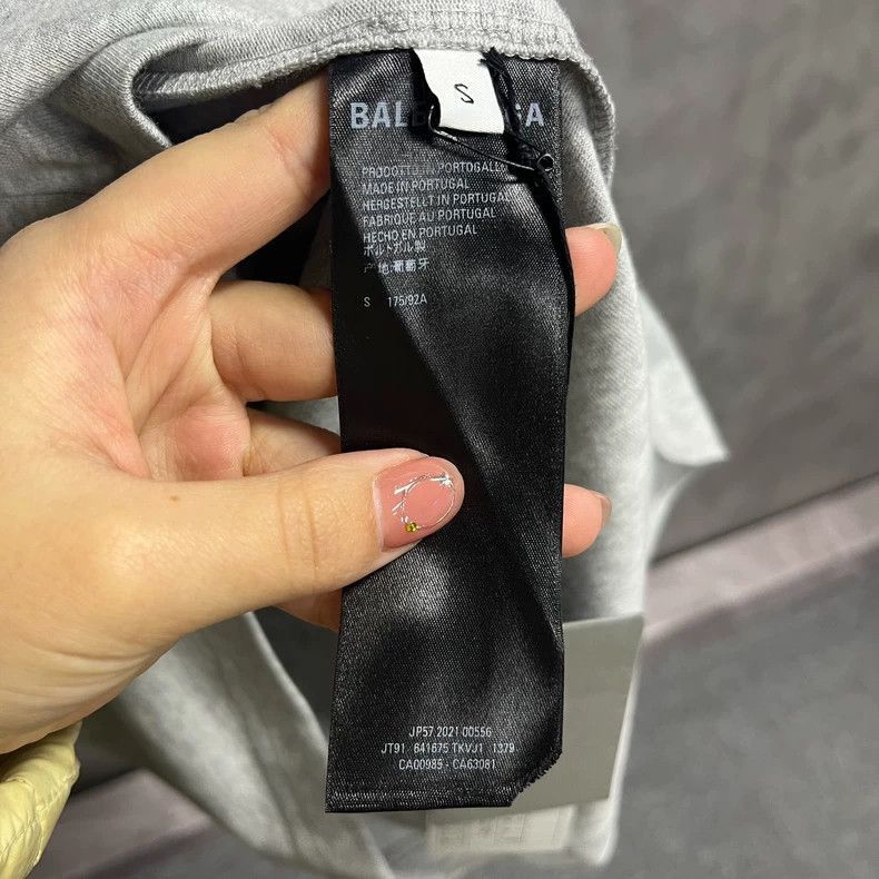 Balenciaga Balenciaga Latest Black Label Grey Coke Embroidered Logo Ro Size US S / EU 44-46 / 1 - 3 Thumbnail