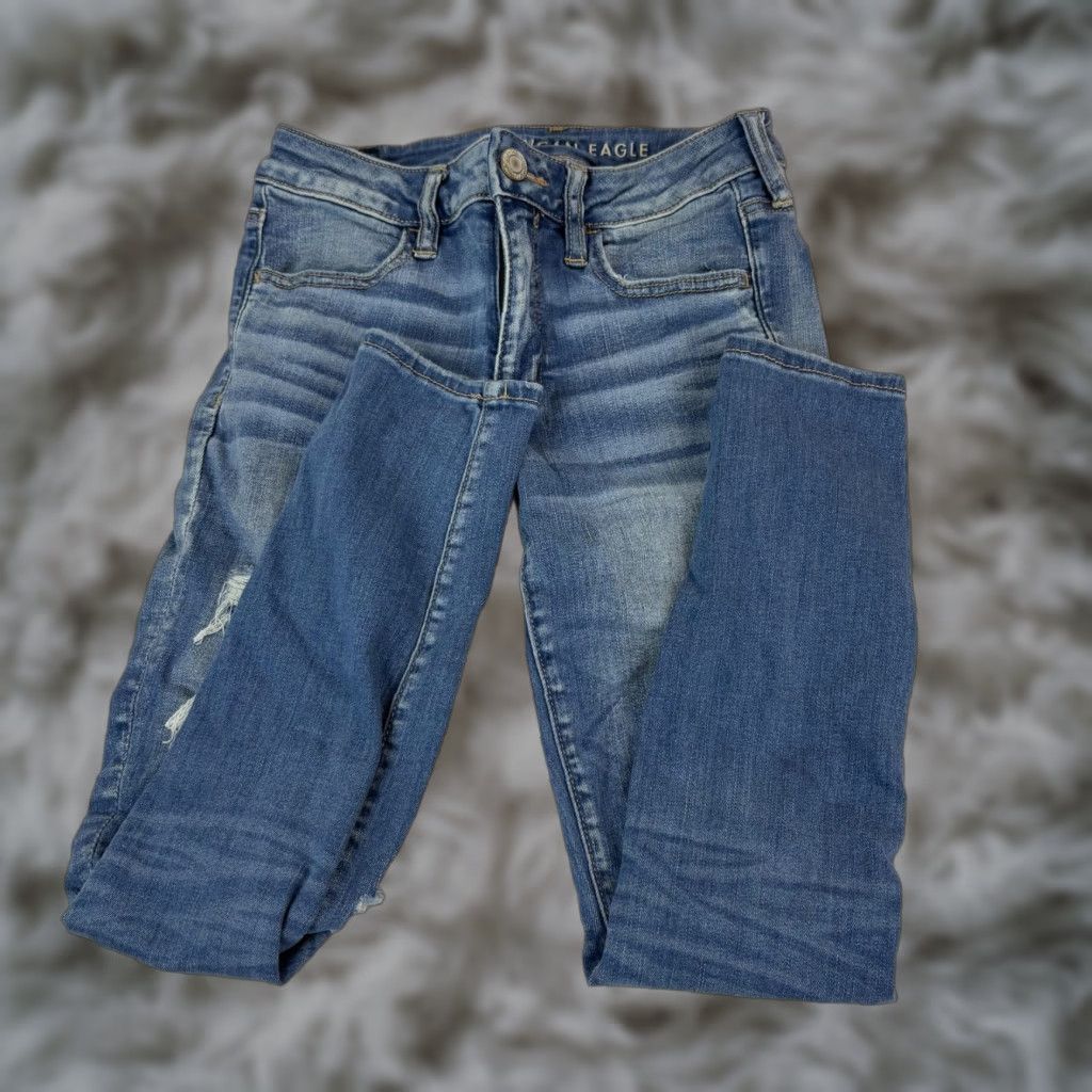 American Eagle Outfitters American Eagle Outfitters Jeans Womens 6 Short Blue Jegging Distressed Stretch 5-Pocket Denim Size 28" / US 6 / IT 42 - 1 Thumbnail