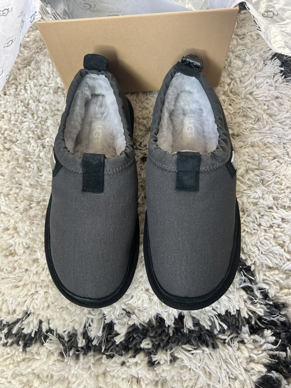 Stampd × Ugg UGG x Stampd Tasman Slippers in Blk (Womens 5) Size US 5 / IT 35 - 2 Thumbnail
