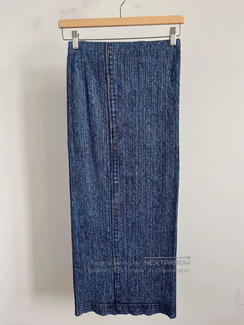 Issey Miyake Issey Miyake Snowflake Denim Midi Skirt Size 25" / US 0 / IT 36 - 1 Thumbnail
