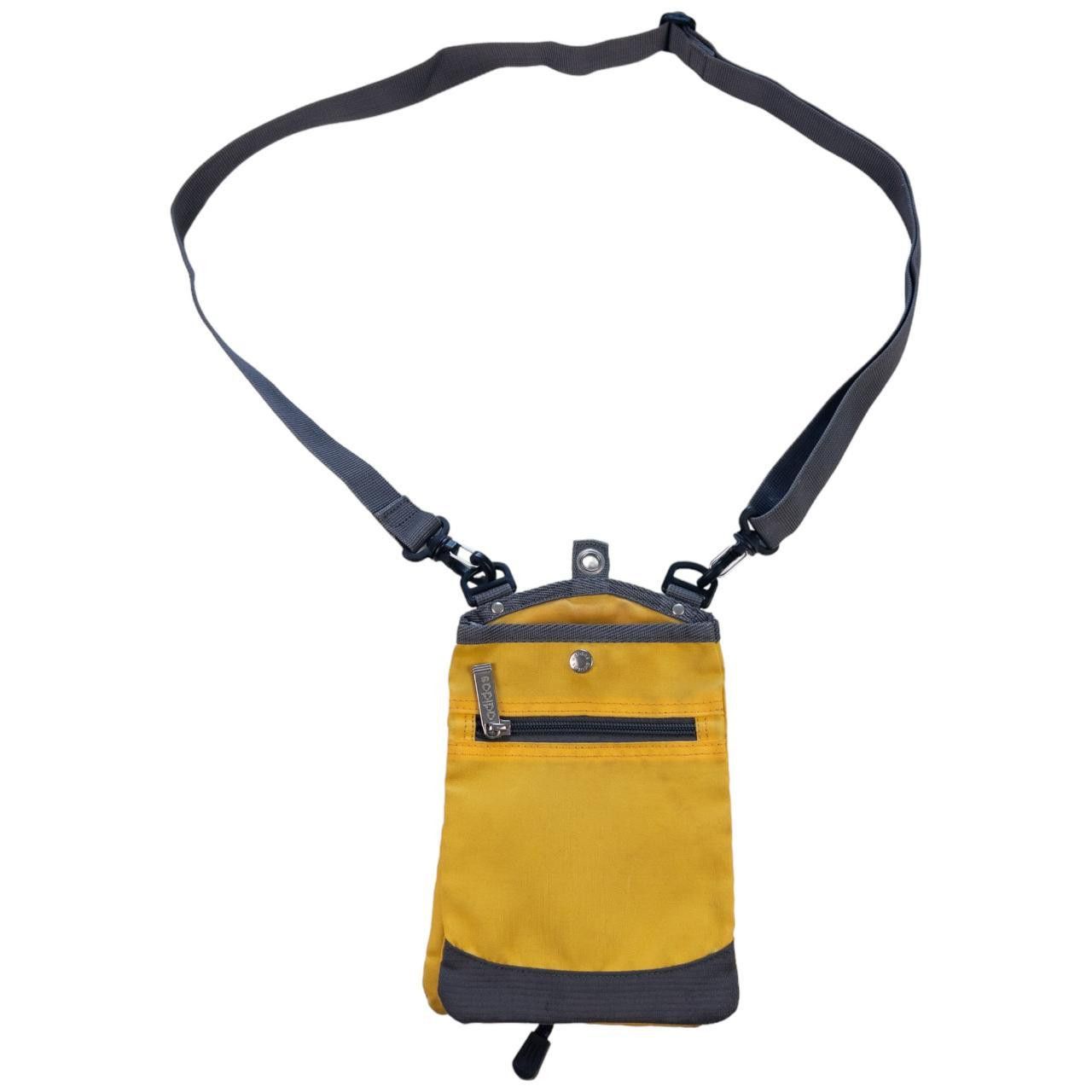 Adidas Vintage Adidas Two Pocket Cross Body Bag Size ONE SIZE - 3 Thumbnail