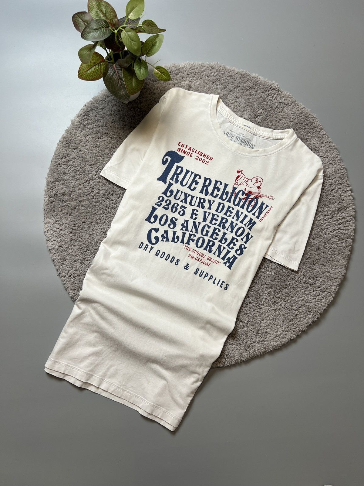 True Religion × Vintage Vintage 90s True Religion Sun Faded T-shirt Size US M / EU 48-50 / 2 - 1 Thumbnail