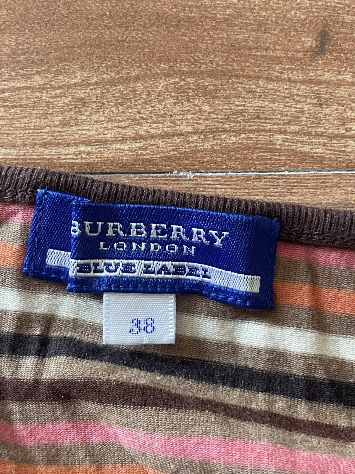 Burberry Burberry Tshirt Size XS / US 0-2 / IT 36-38 - 5 Thumbnail