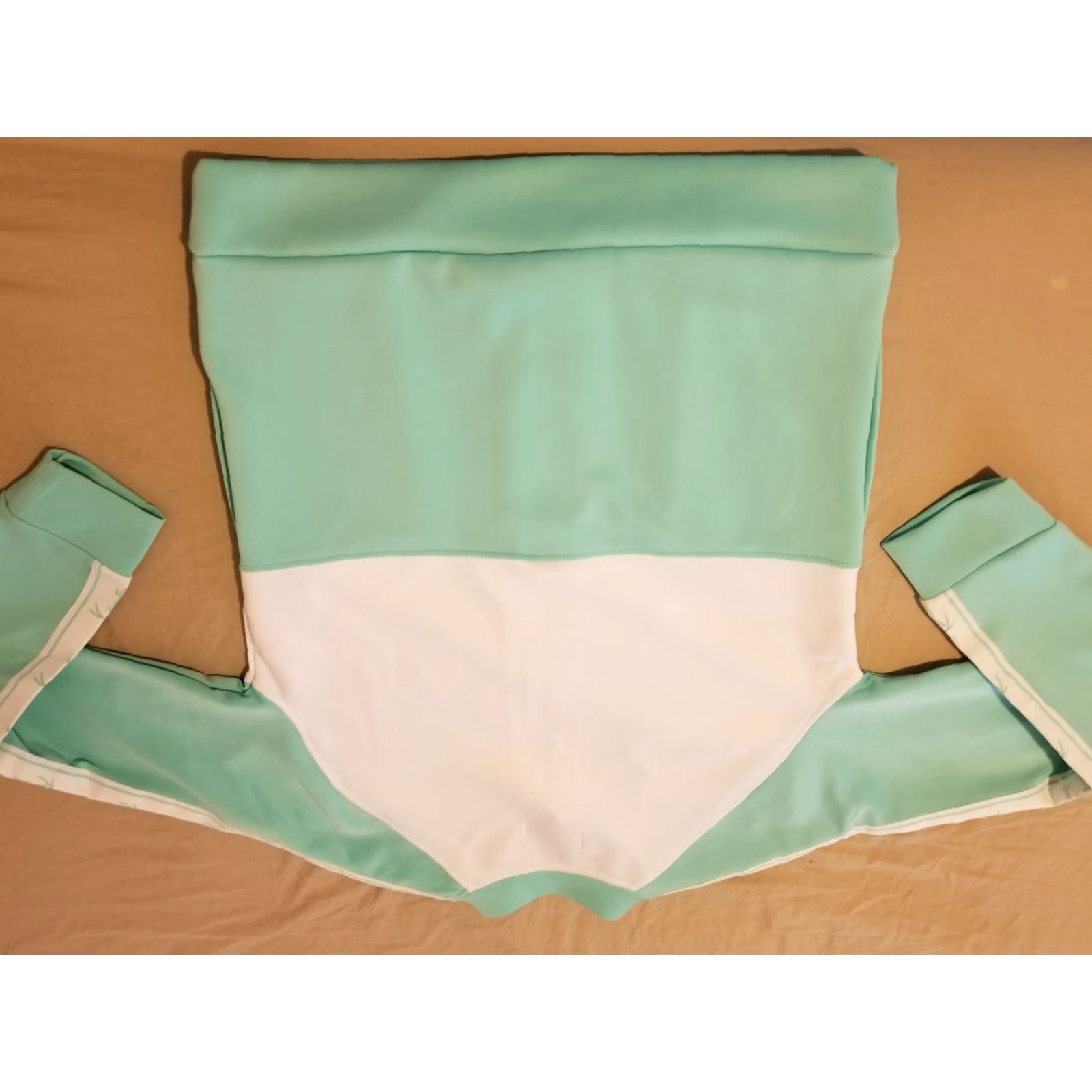 Karl Kani VINTAGE Karl Kani Jacket Mens L Bomber Jacket Green White Size US L / EU 52-54 / 3 - 6 Thumbnail