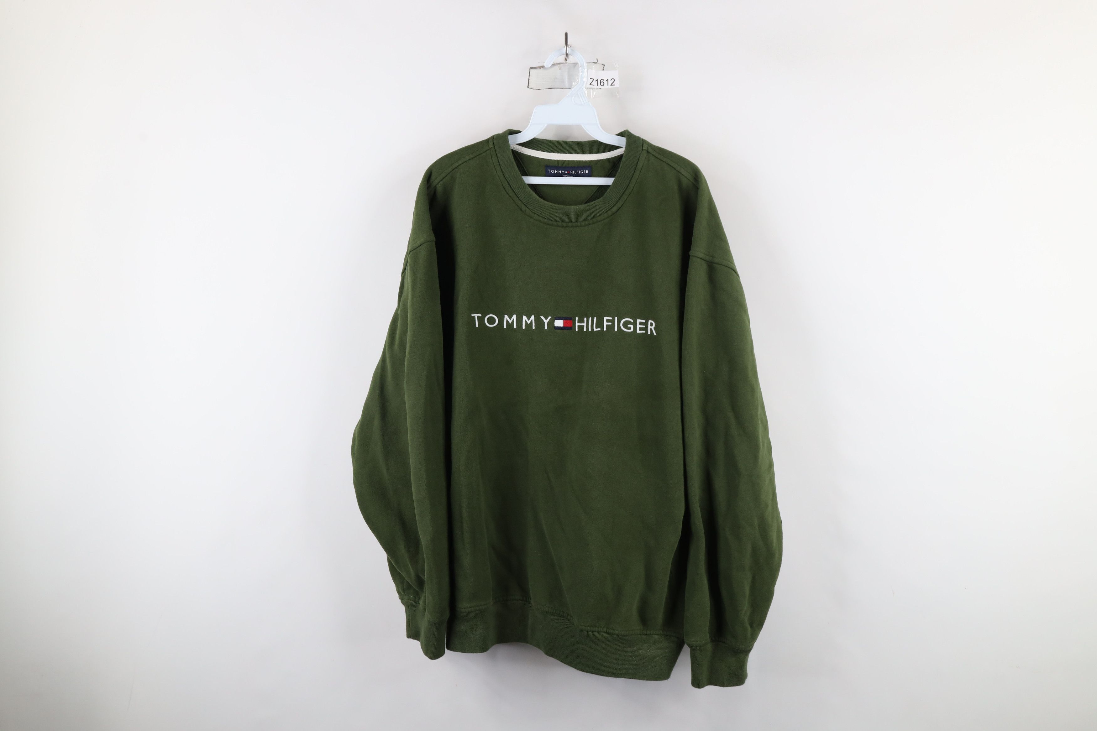 Tommy Hilfiger × Vintage Vintage Tommy Hilfiger Spell Out Crewneck Sweatshirt Green Size US XXL / EU 58 / 5 - 1 Thumbnail