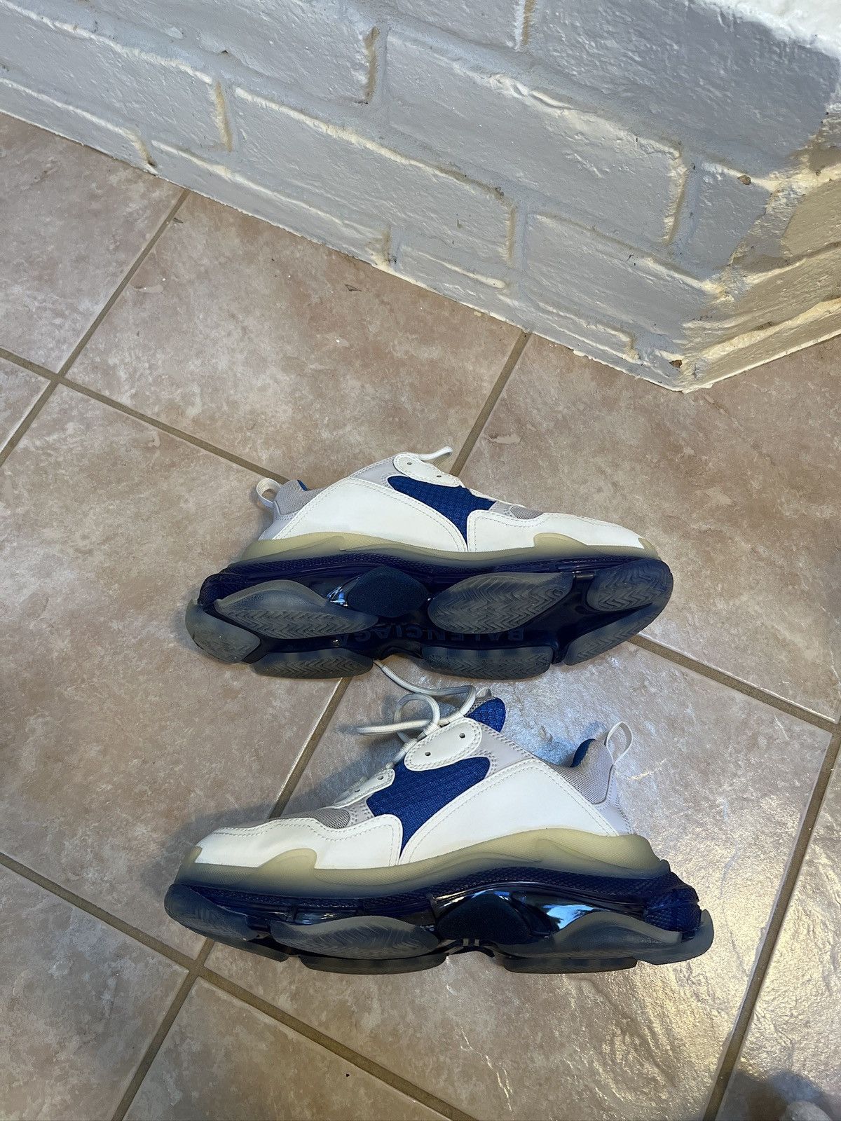 Balenciaga Balenciaga Triple S White Blue Size US 9 / EU 42 - 3 Thumbnail
