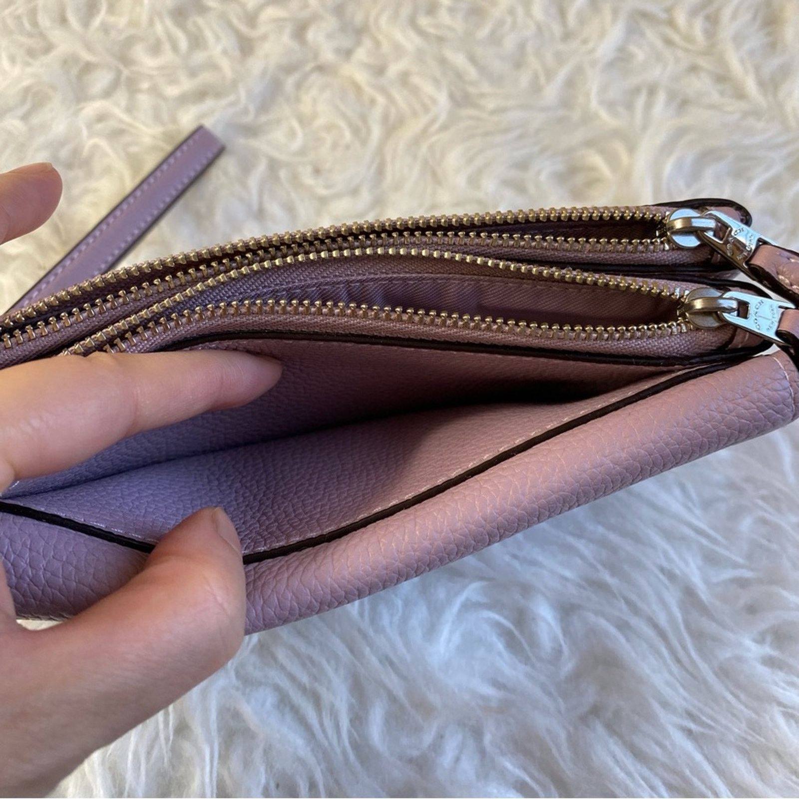 Coach Coach Clutch with Gold Hardware and Wrist Strap Size ONE SIZE - 9 Thumbnail
