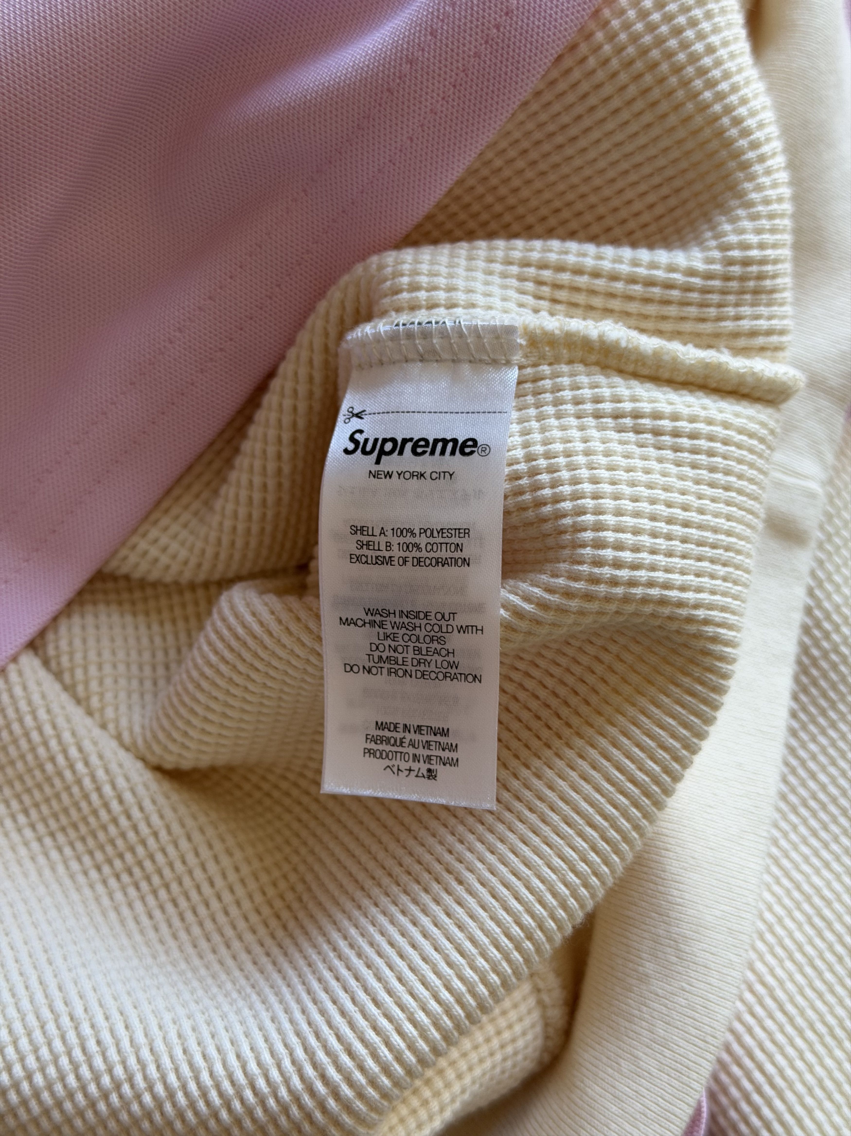 MLB × Supreme Supreme Chicago White Sox Hooded Baseball Jersey in Pink Size US XL / EU 56 / 4 - 9 Thumbnail