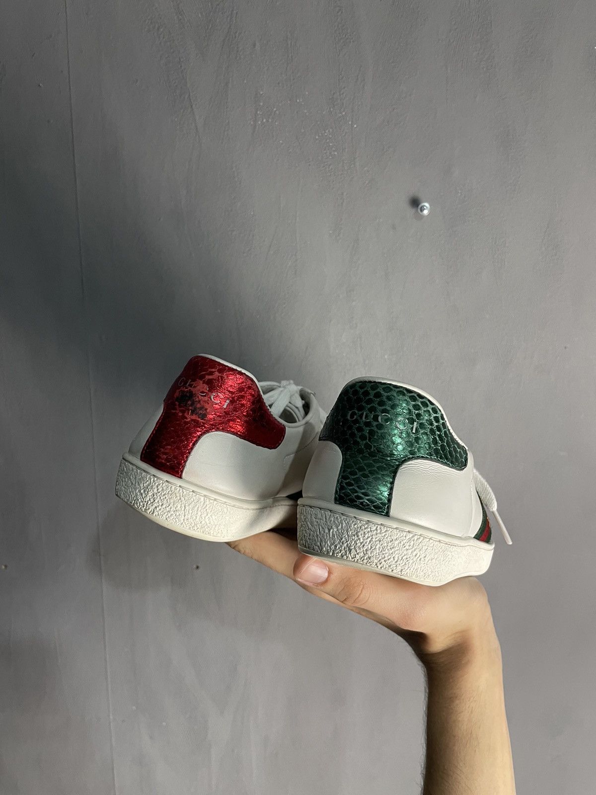 Gucci Gucci 🐝 bee ace green red stripe shoes Size US 7 / IT 37 - 3 Thumbnail