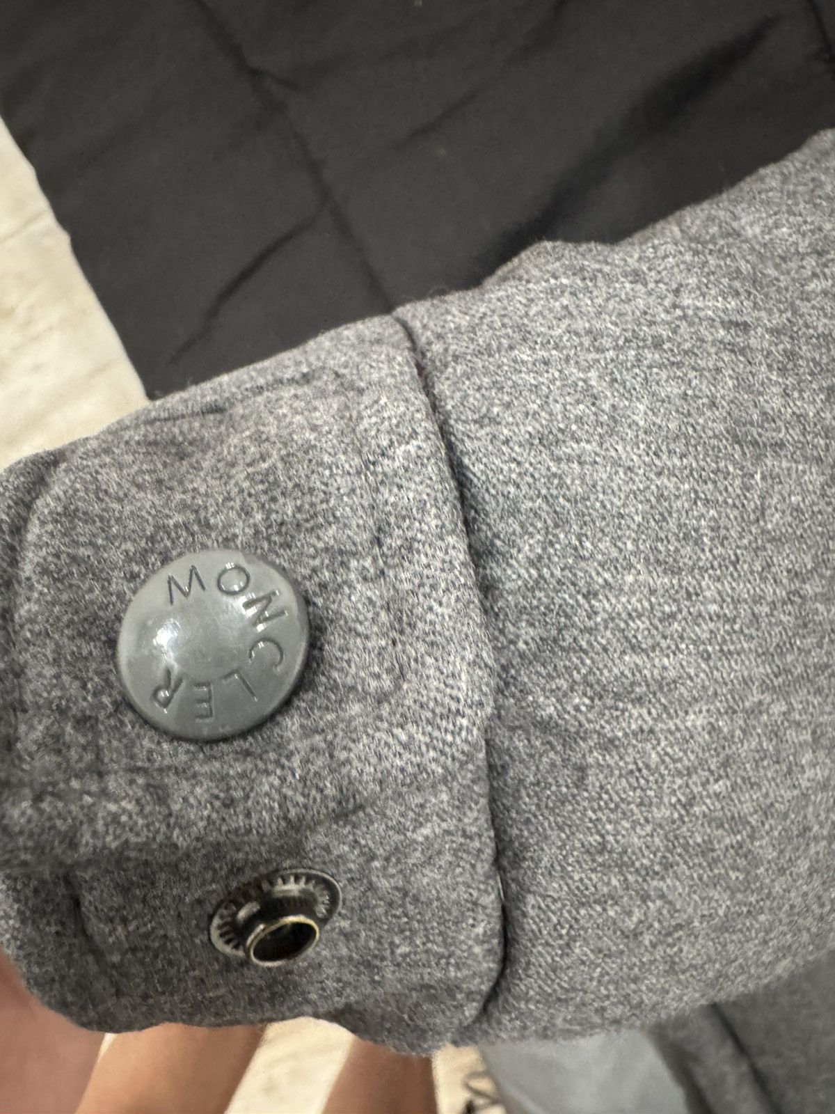Moncler Moncler Hooded Puffer Jacket – Grey Wool Blend Size US L / EU 52-54 / 3 - 6 Thumbnail