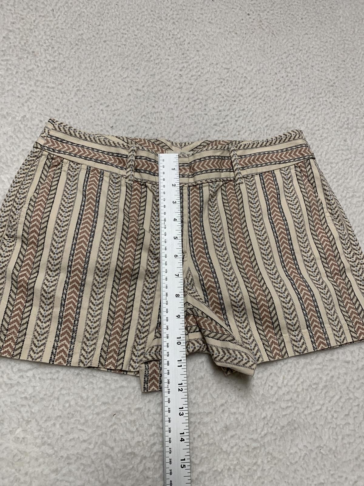 Other LOFT Women's Sz 2 Neutral Beige Vertical Striped Shorts Size 26" / US 2 / IT 38 - 12 Thumbnail