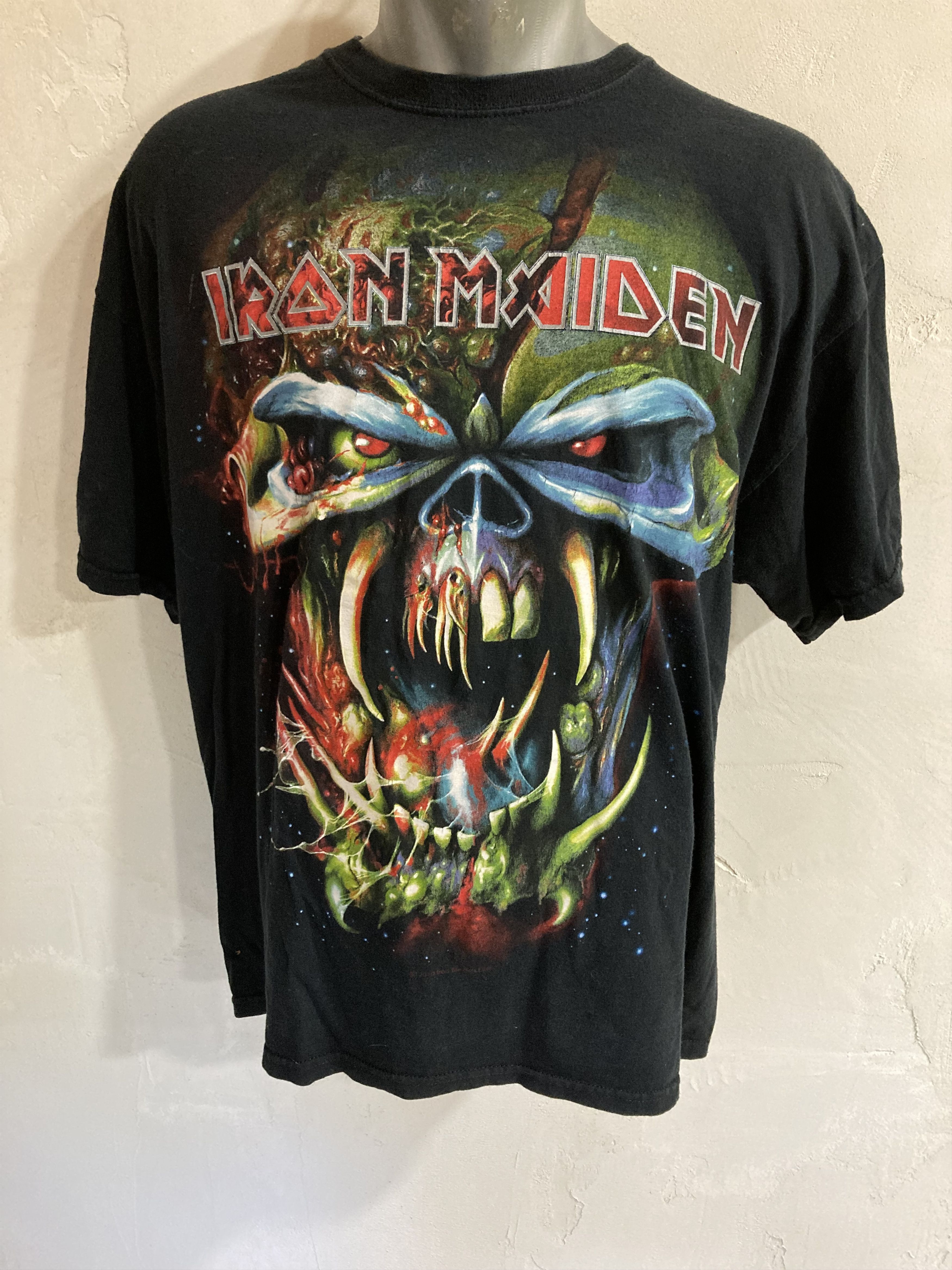 Iron Maiden Iron Maiden LLP OFFICIAL *FAN CLUB ONLY* FC T-Shirt 2010 Size US XL / EU 56 / 4 - 1 Thumbnail