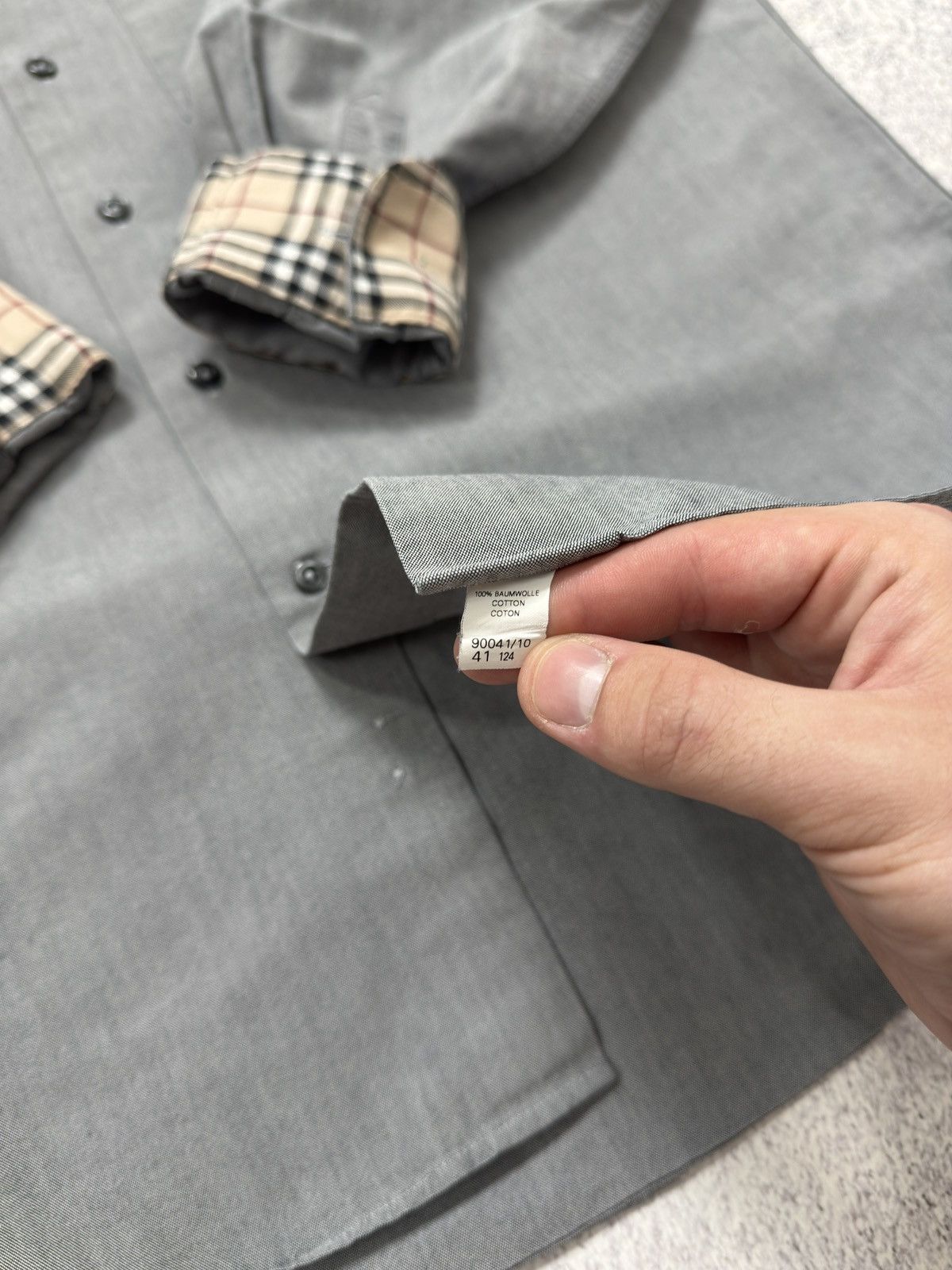 Burberry VINTAGE BURBERRY BUTTON UP LONG-SLEEVE SHIRT Size US XL / EU 56 / 4 - 10 Thumbnail