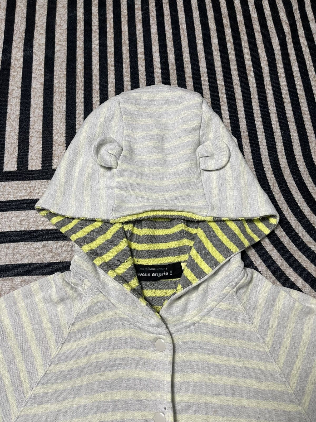 mercibeaucoup 2000s ISSEY MIYAKE BEAR EARS BUTTON UP HOODIE DISTRESSED Size US M / EU 48-50 / 2 - 9 Thumbnail