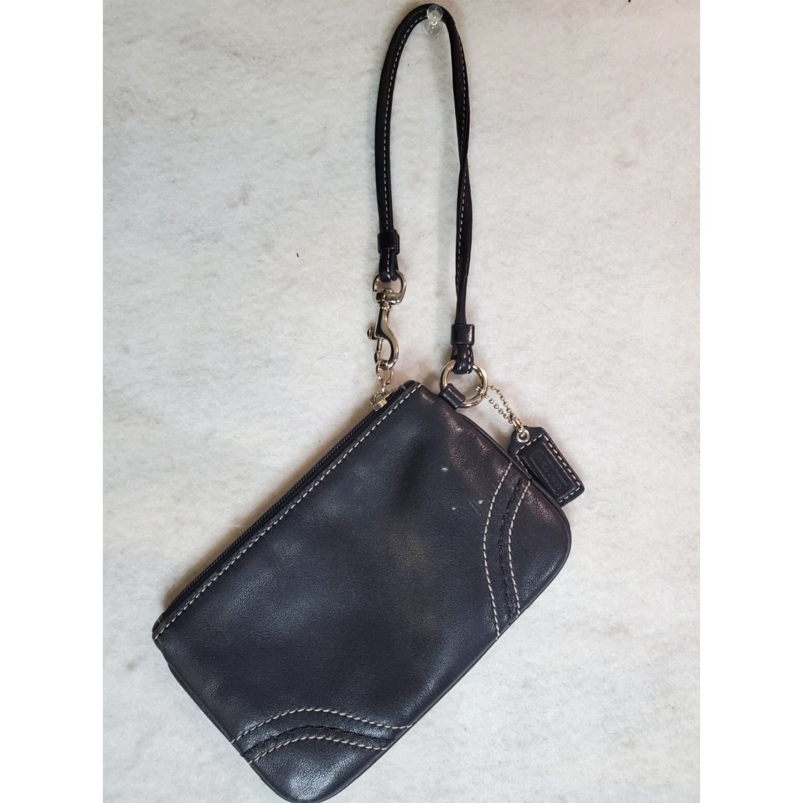 Coach VINTAGE Coach Wristlet Mini Purse Black Leather Signature Embossed Size ONE SIZE - 4 Thumbnail