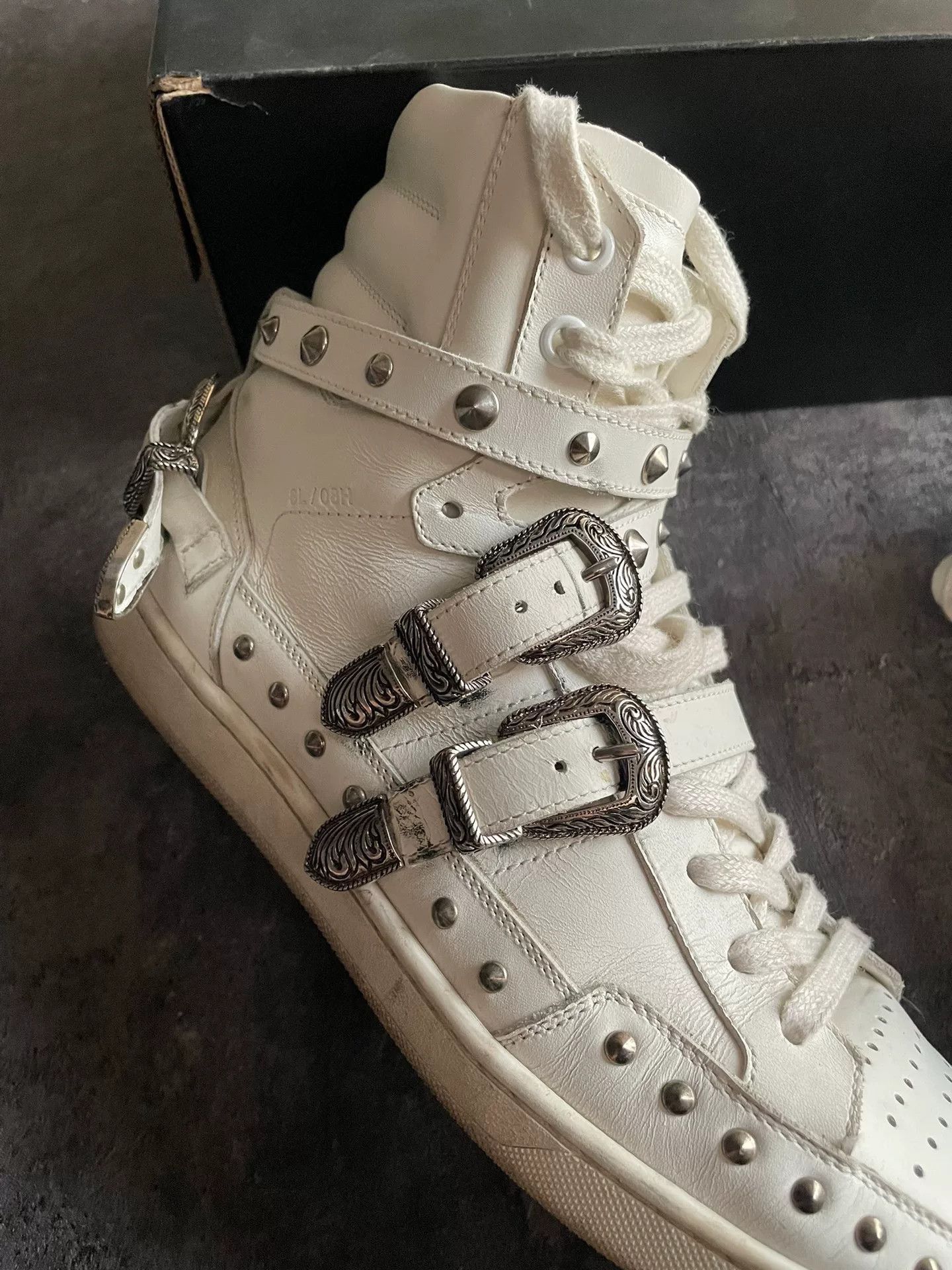 Saint Laurent Paris Saint Laurent White Studded High-Top Sneakers. Size US 7 / EU 40 - 5 Thumbnail