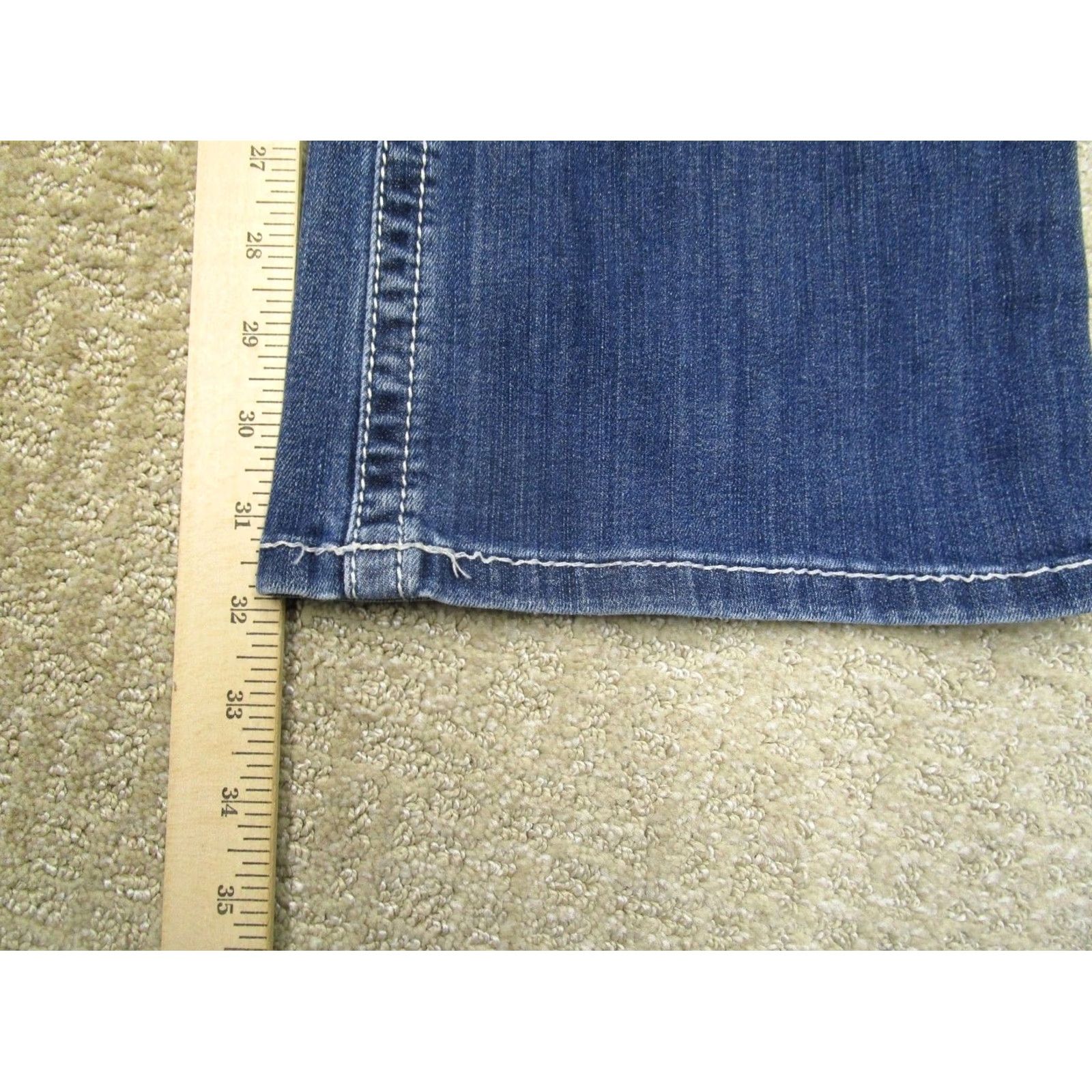 Ariat Ariat Jeans Blue Bootcut Mid Rise 32 Women Denim Pockets Logo Southwestern Cowboy 32x32 Regular Mens Womens Girls? Size 24" / US 00 / IT 34 - 7 Thumbnail