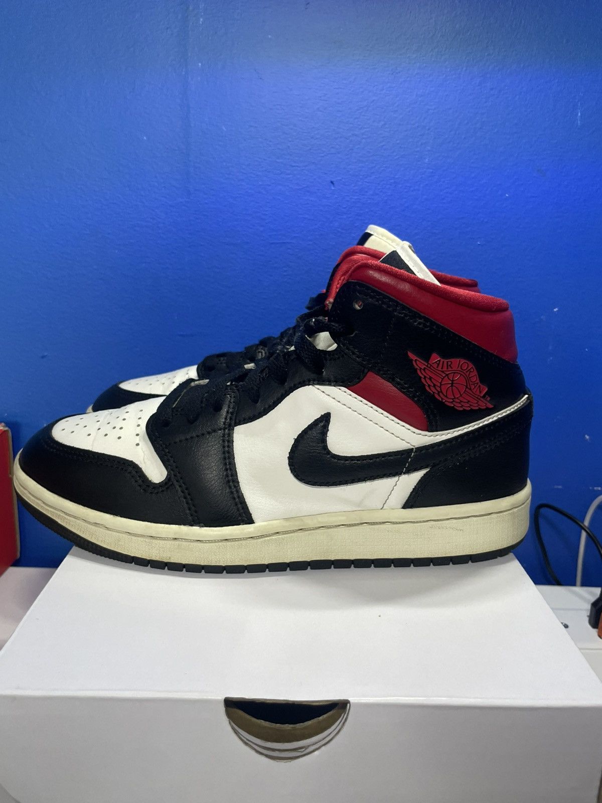 Jordan Brand Jordan 1 Mid Gym Red Panda (Women's) Size US 7.5 / IT 37.5 - 1 Thumbnail