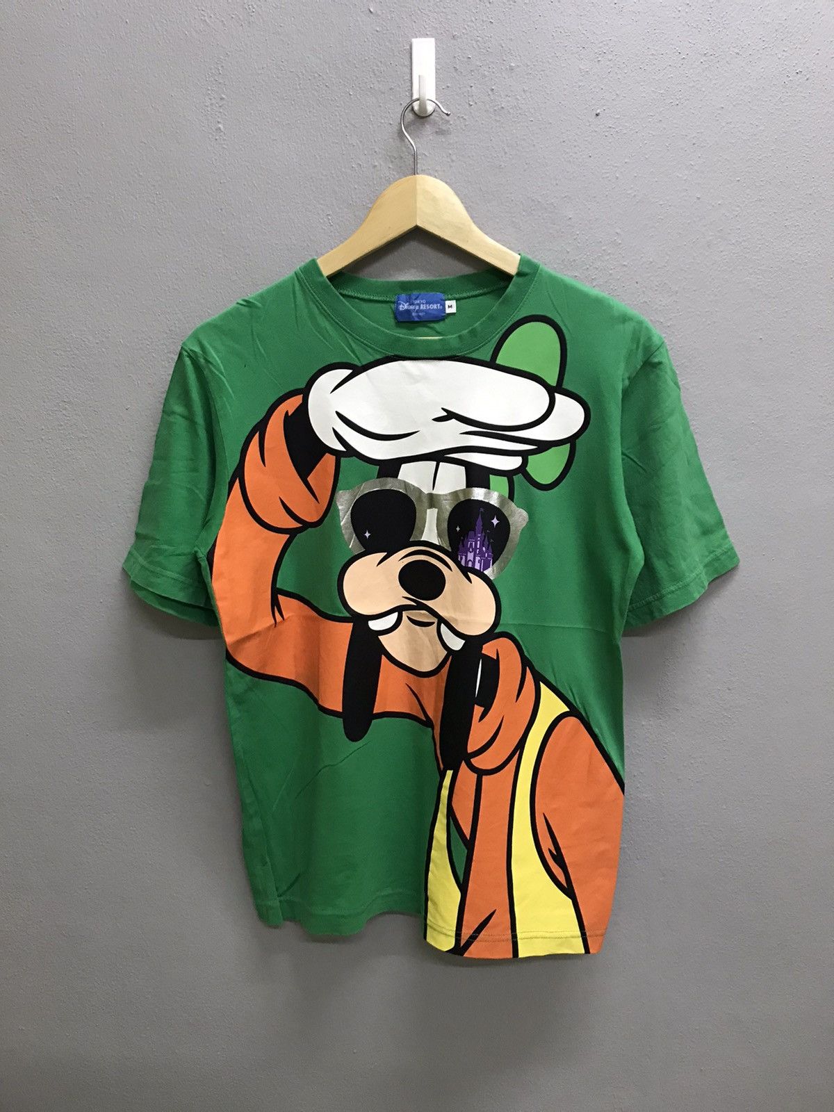 Cartoon Network VINTAGE TOKYO DISNEYLAND RESORT TSHIRT Size US S / EU 44-46 / 1 - 3 Thumbnail