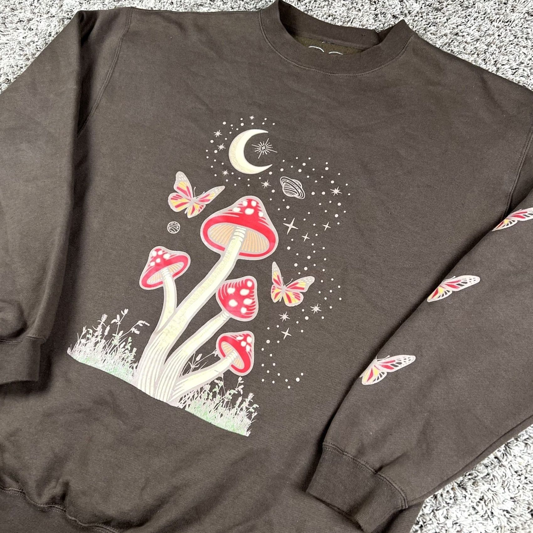Gloverall Obsessive Love Sweatshirt Womens Large Brown All Over Graphic Crewneck Long Mushrooms Shrooms Trippy Oversized Bohemian Magical Size L / US 10 / IT 46 - 6 Thumbnail